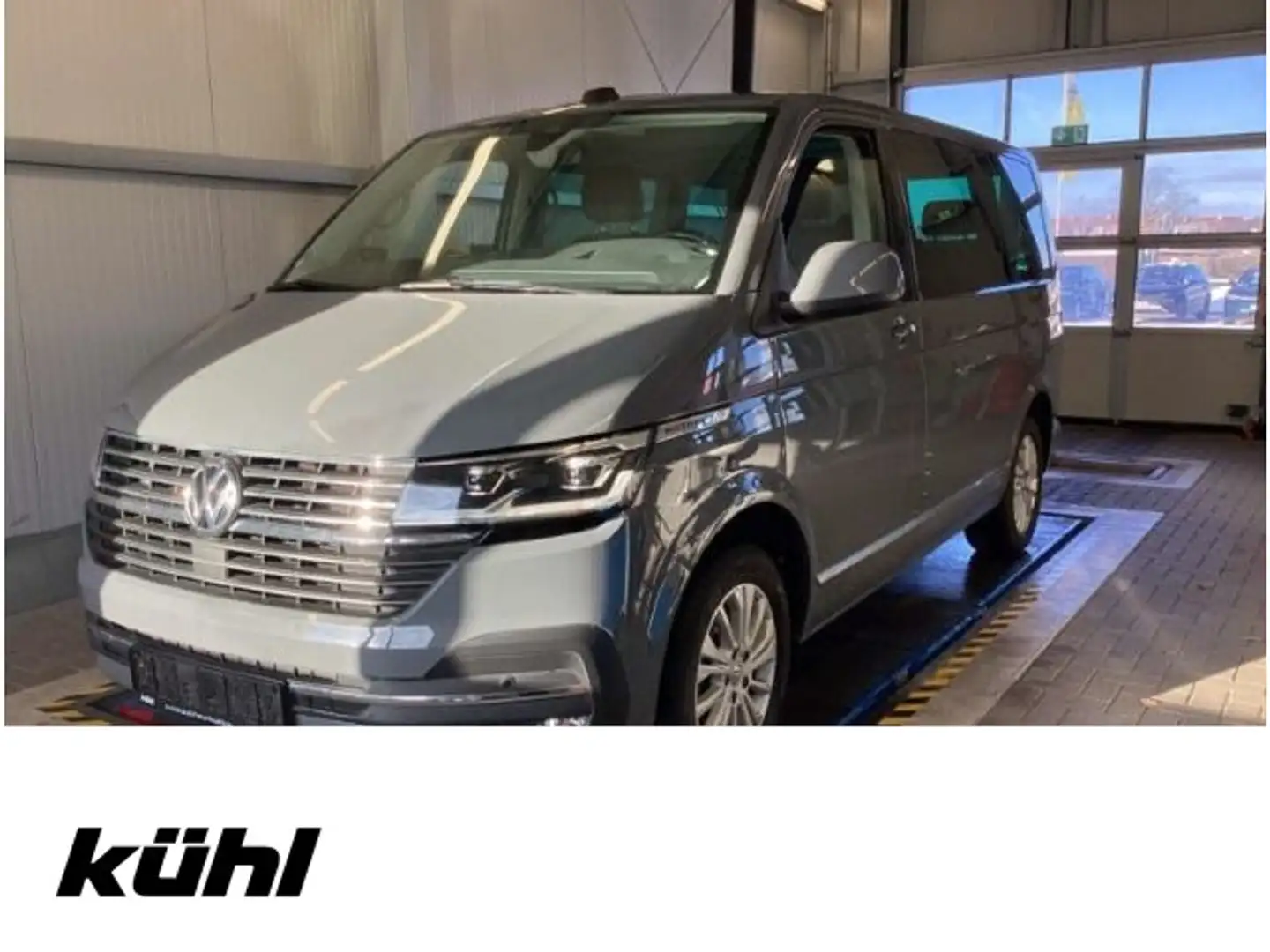 Volkswagen T6.1 Multivan 2.0 TDI DSG Generation Six LED/ACC Grau - 1