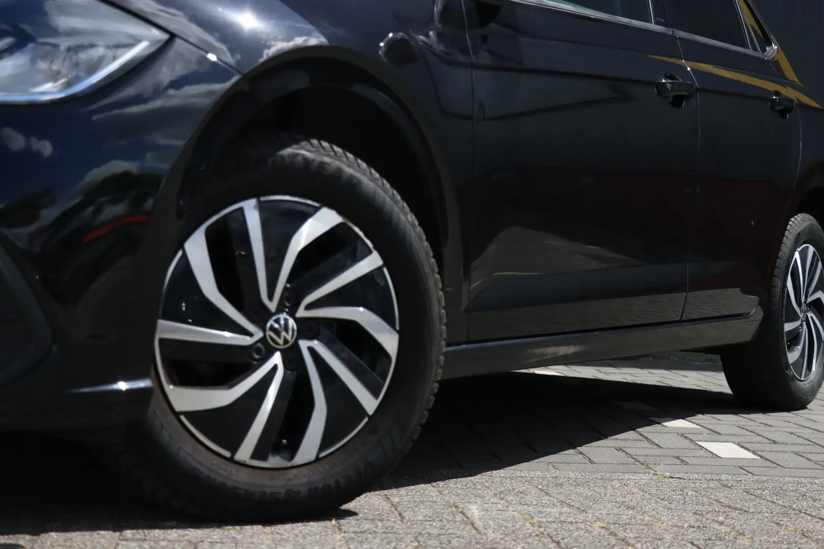 Volkswagen Polo 1.0 TSI Life Business Automaat | IQ drive | NAP | Nero - 2