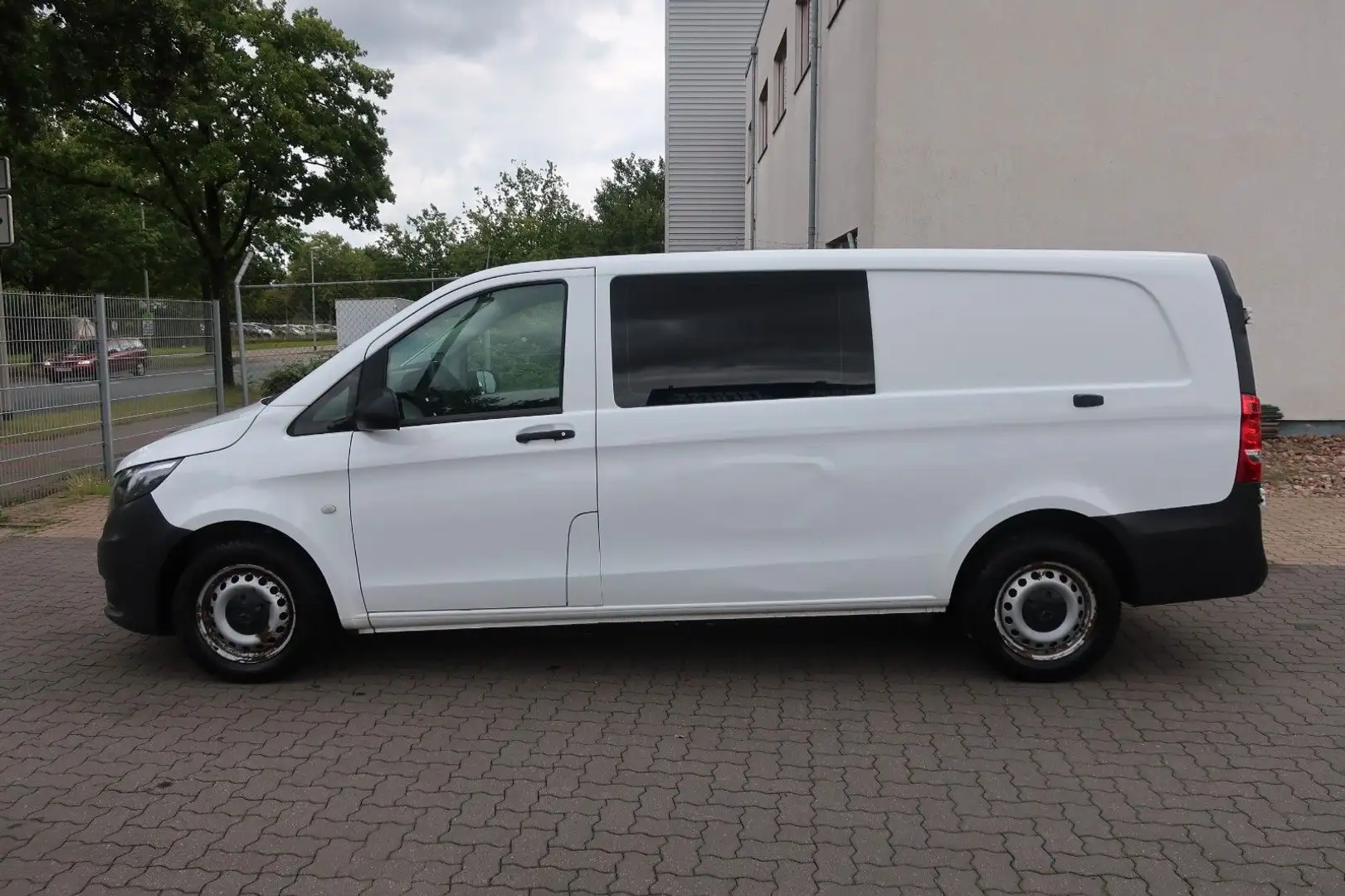 Mercedes-Benz Vito Mixto 111CDI FWD extralang Klima 5 Sitze Weiß - 2