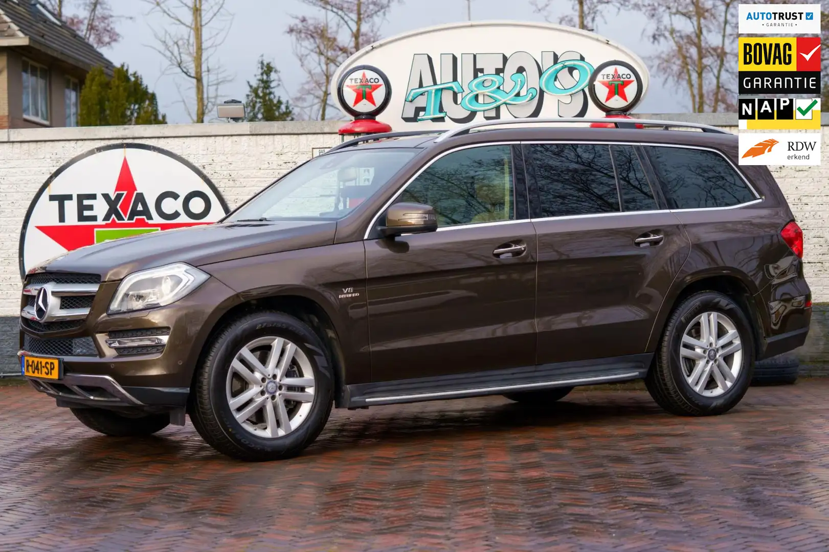Mercedes-Benz GL 500 4-Matic 7-pers. Pano / AMG-pak. / NAP Brązowy - 1