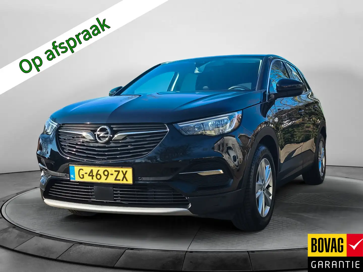 Opel Grandland X 1.2 Turbo Business Executive (131 PK) 1e-Eig. Keur Zwart - 1