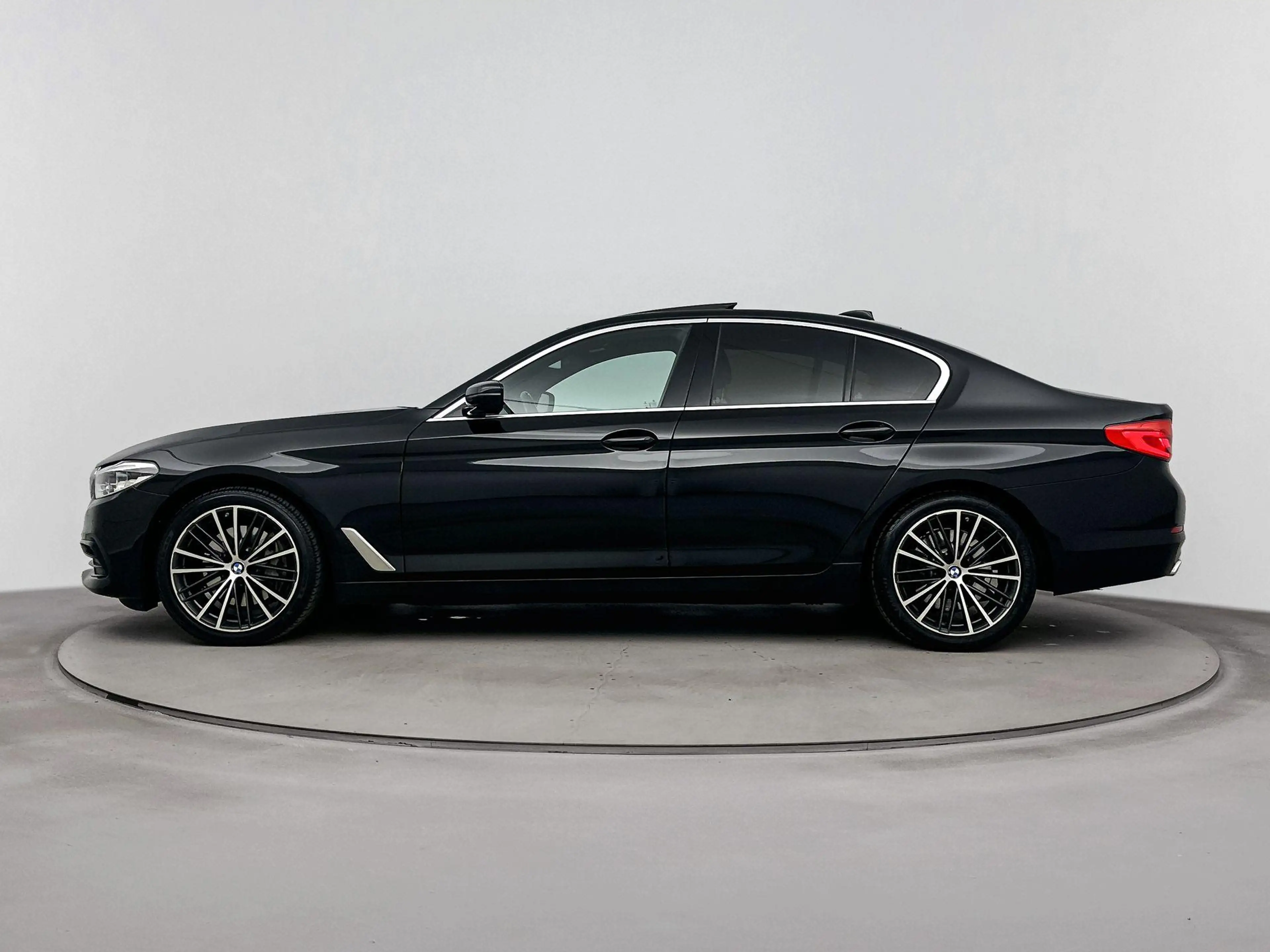 BMW 540 5-serie 540i xDRIVE HIGH EXECUTIVE | SUPERDEAL! | — photo 3