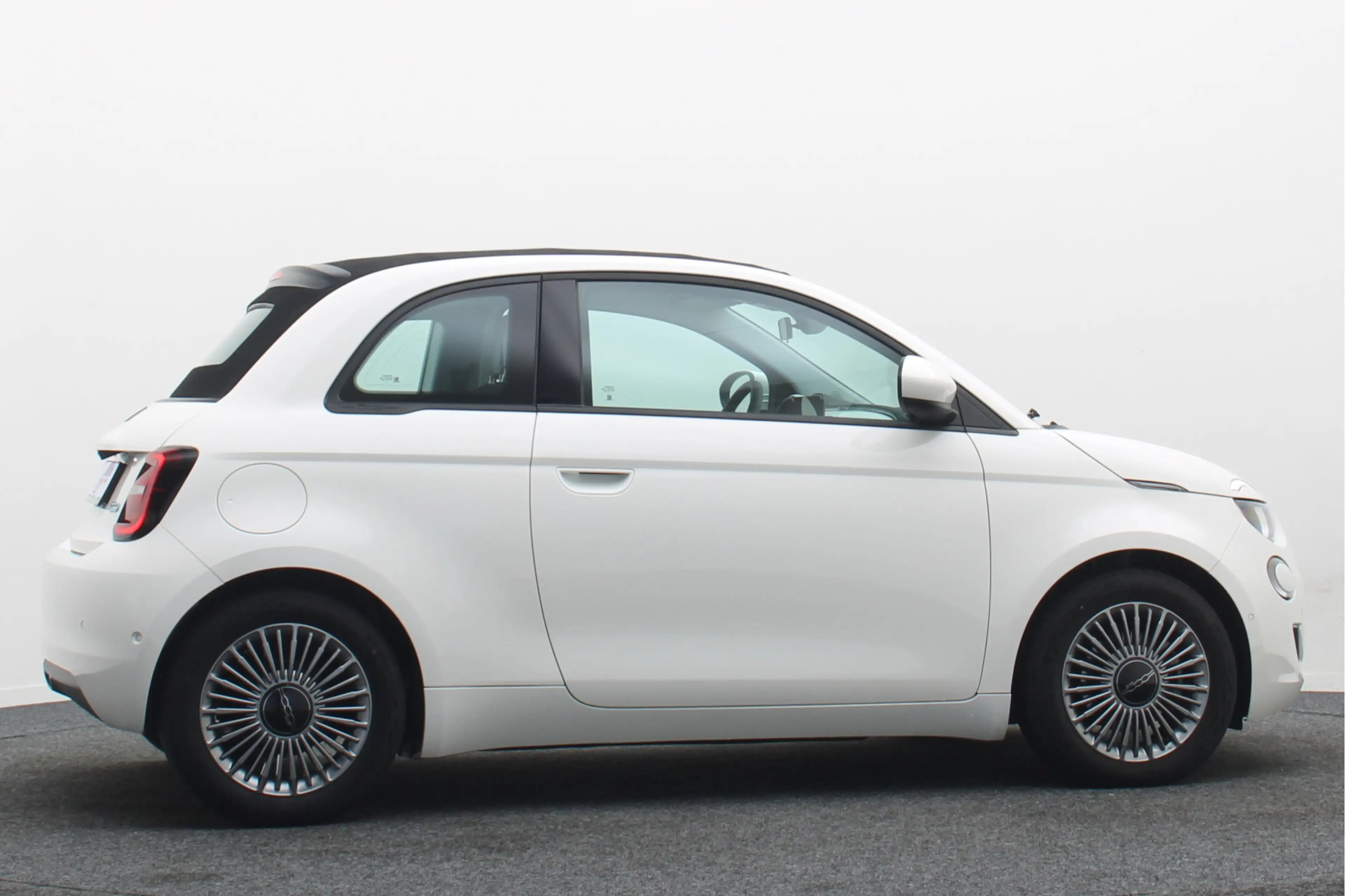 Fiat 500C Icon 42 kWh Cabrio Virtual Cockpit, Climate, Cruis — photo 8