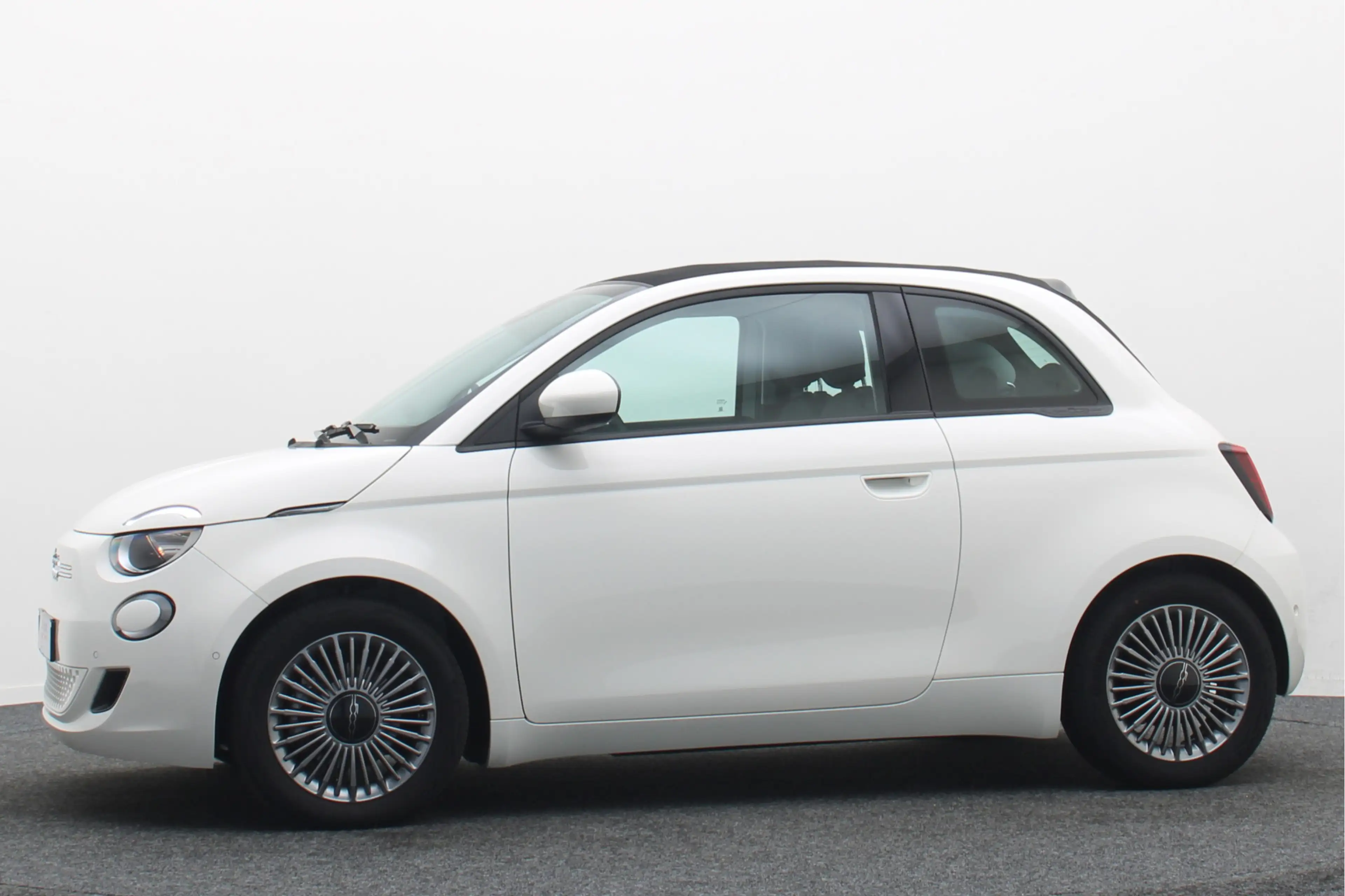 Fiat 500C Icon 42 kWh Cabrio Virtual Cockpit, Climate, Cruis — photo 14