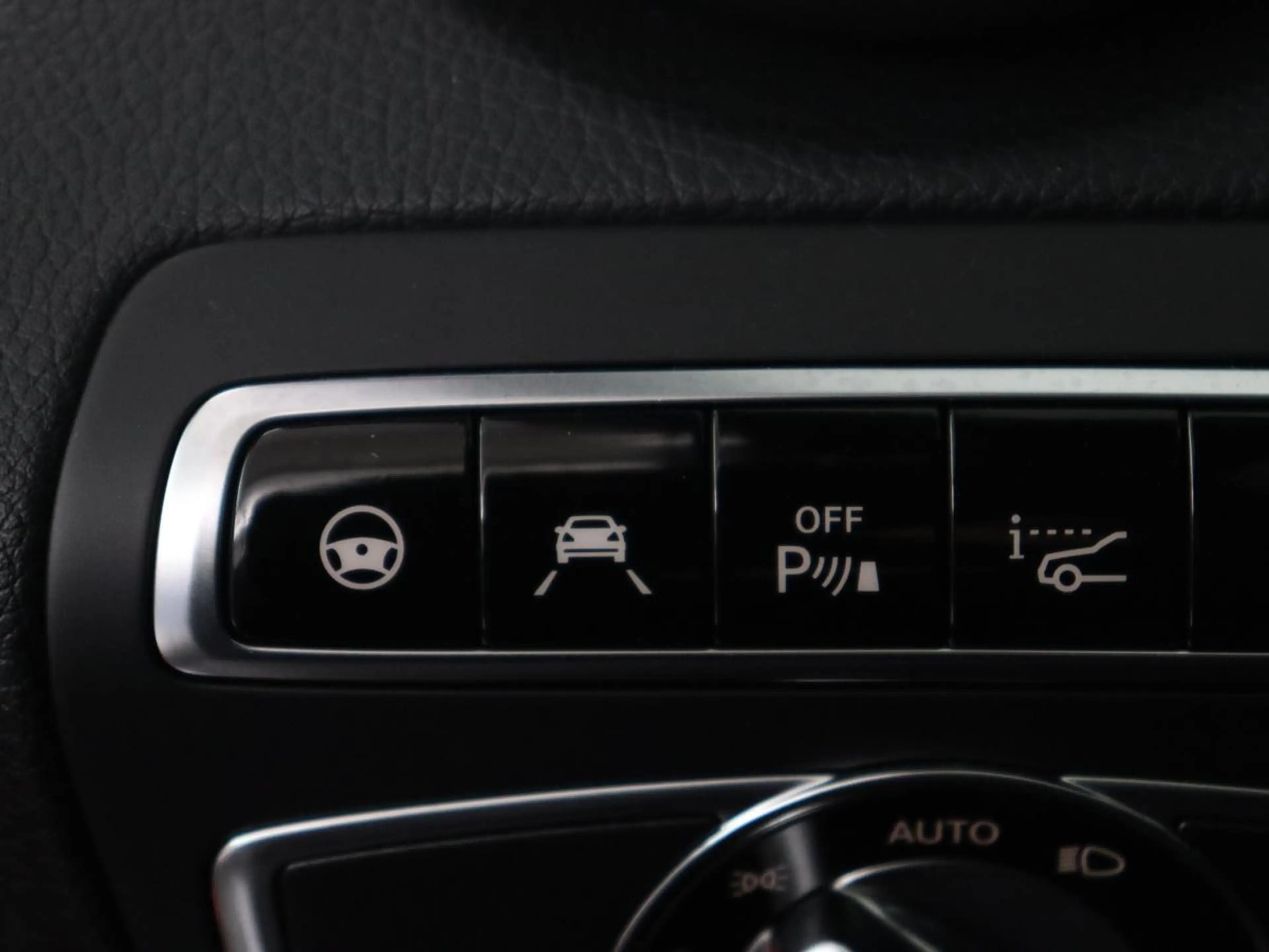 Mercedes-Benz C 250 Prestige — photo 20