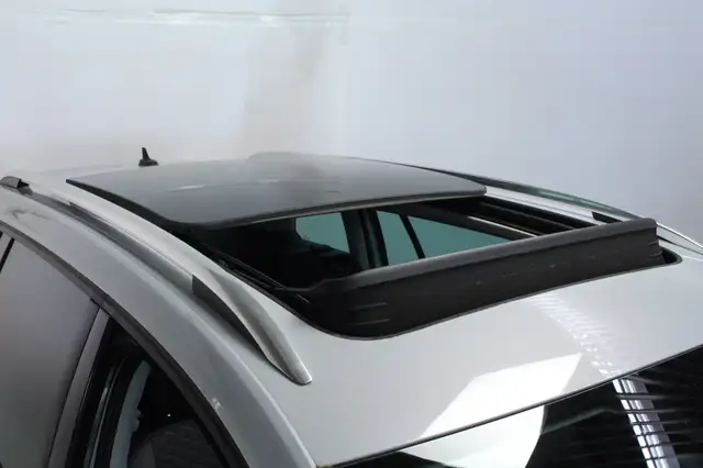 Volkswagen Golf view 5