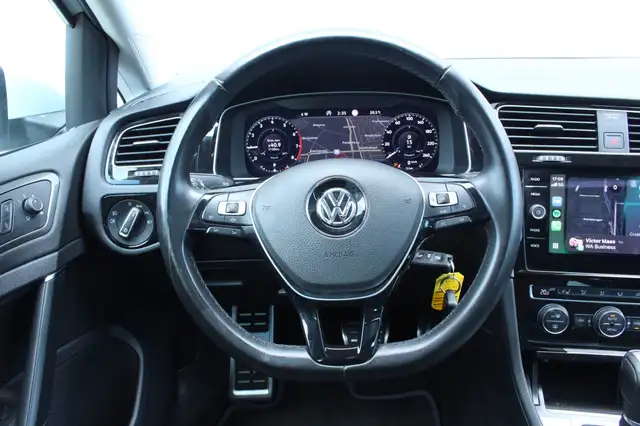 Volkswagen Golf view 13