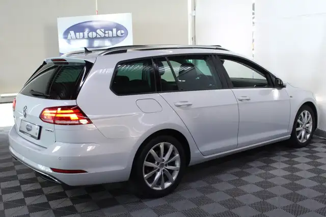 Volkswagen Golf view 9