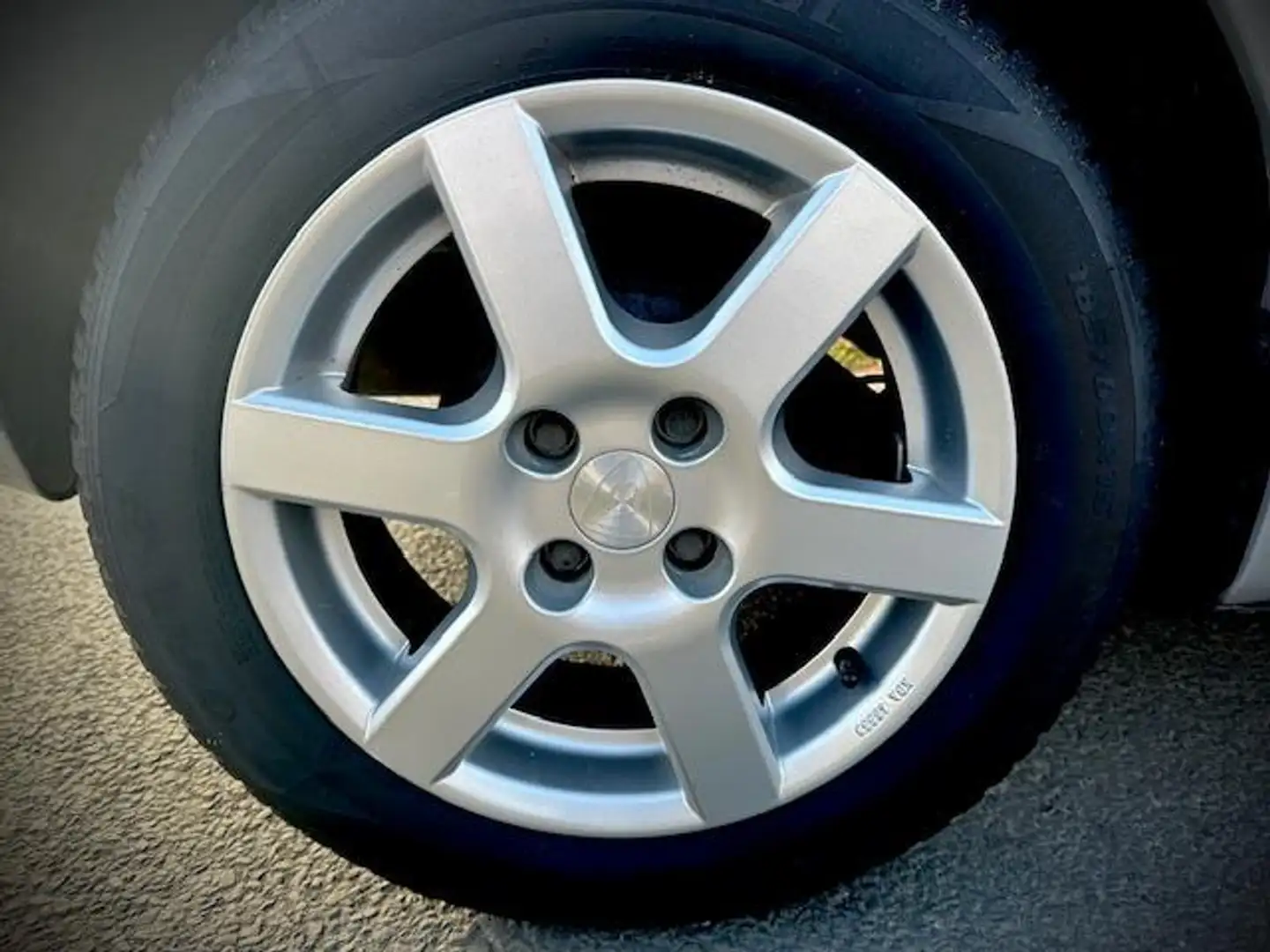 Suzuki Swift 1.3 Comfort, AIRCO, 5 DEURS, APK, ONDERHOUDEN Grijs - 2