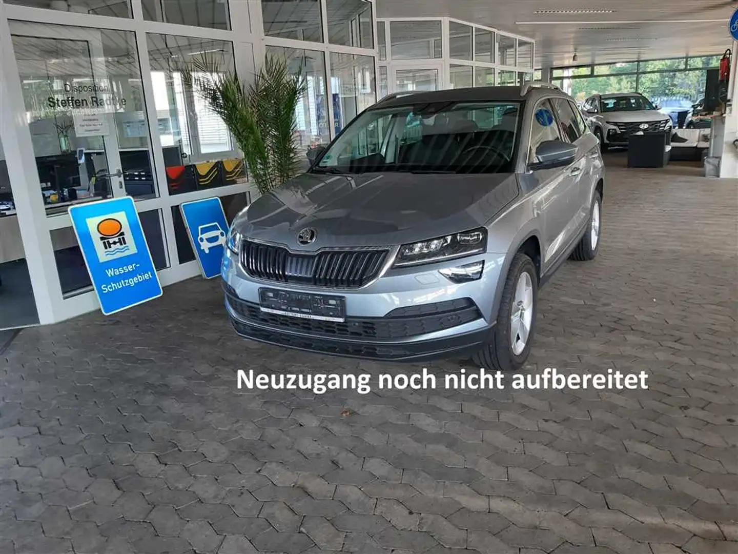 Skoda Karoq 1.6 TDI Style DSG NAVI+SHZ+LED Grau - 1