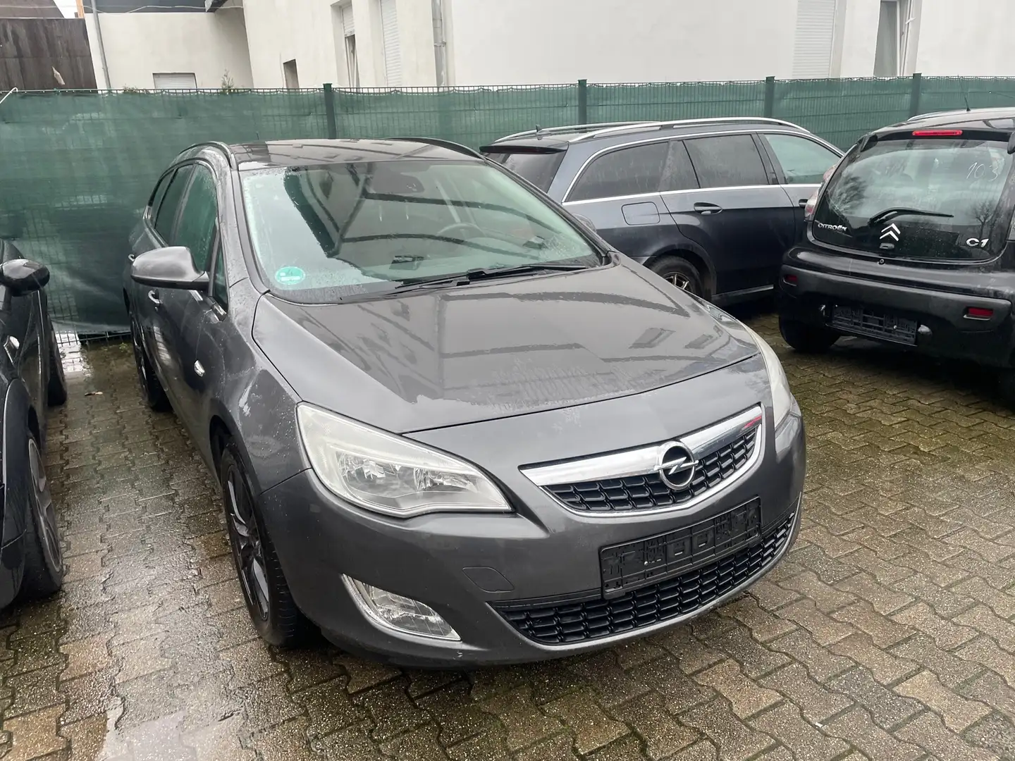 Opel Astra 1.7 CDTI DPF Sports Tourer Design Edition Grau - 1