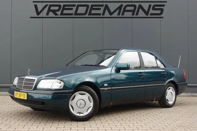 Mercedes-Benz C 180 Classic