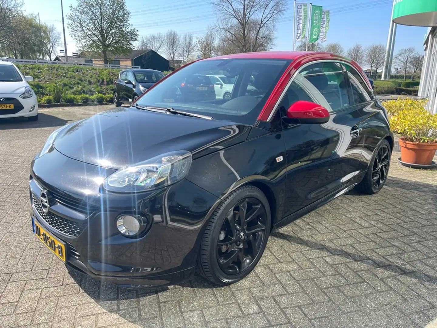 Opel Adam 1.0 Turbo Unlimited, OPC Pack, Carplay, PDC, 17"in Zwart - 2