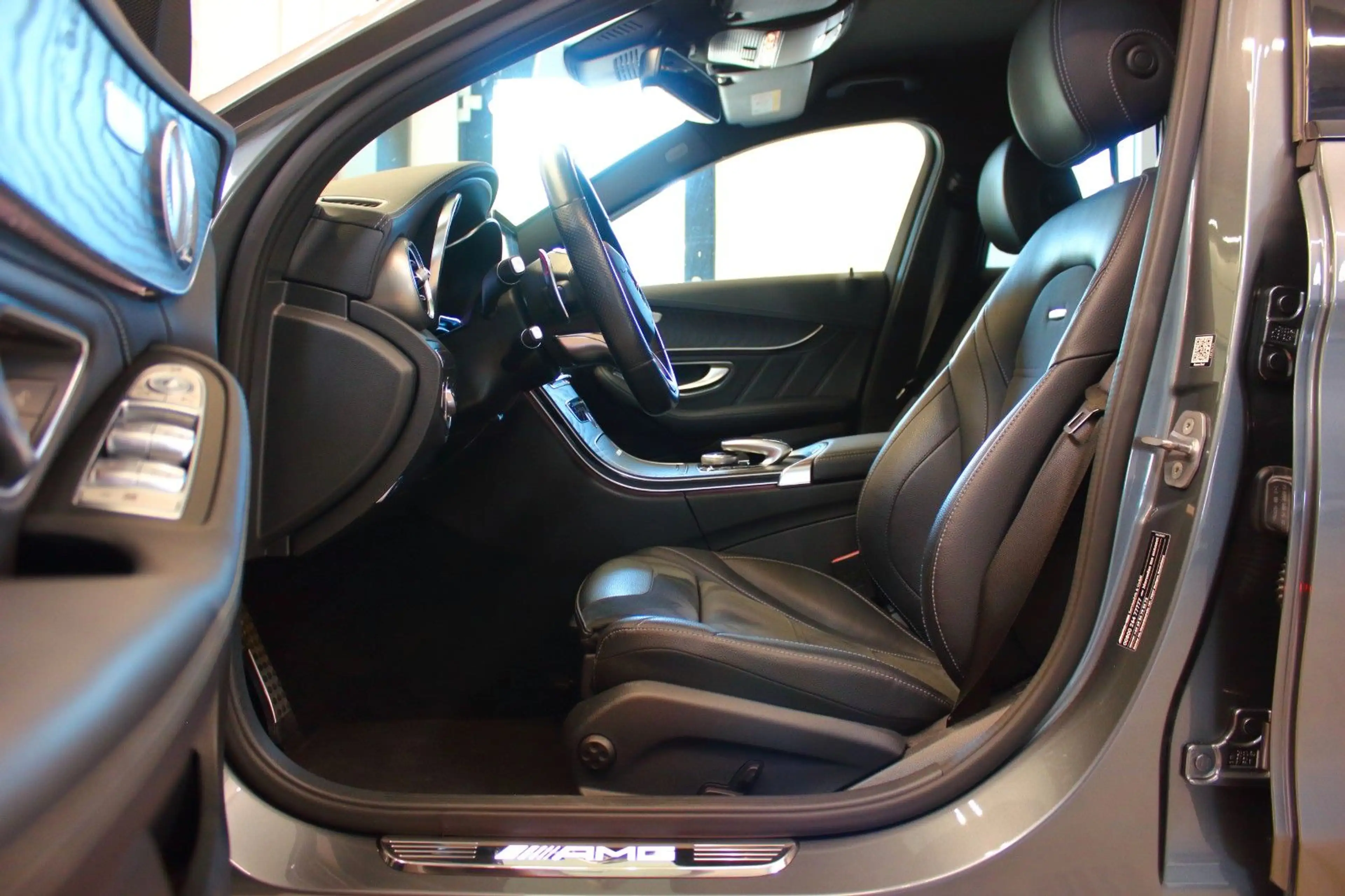 Mercedes-Benz C 63 AMG limo~UNFALLFREI+DEUTSCH+S-HEFT~2Hd — photo 12