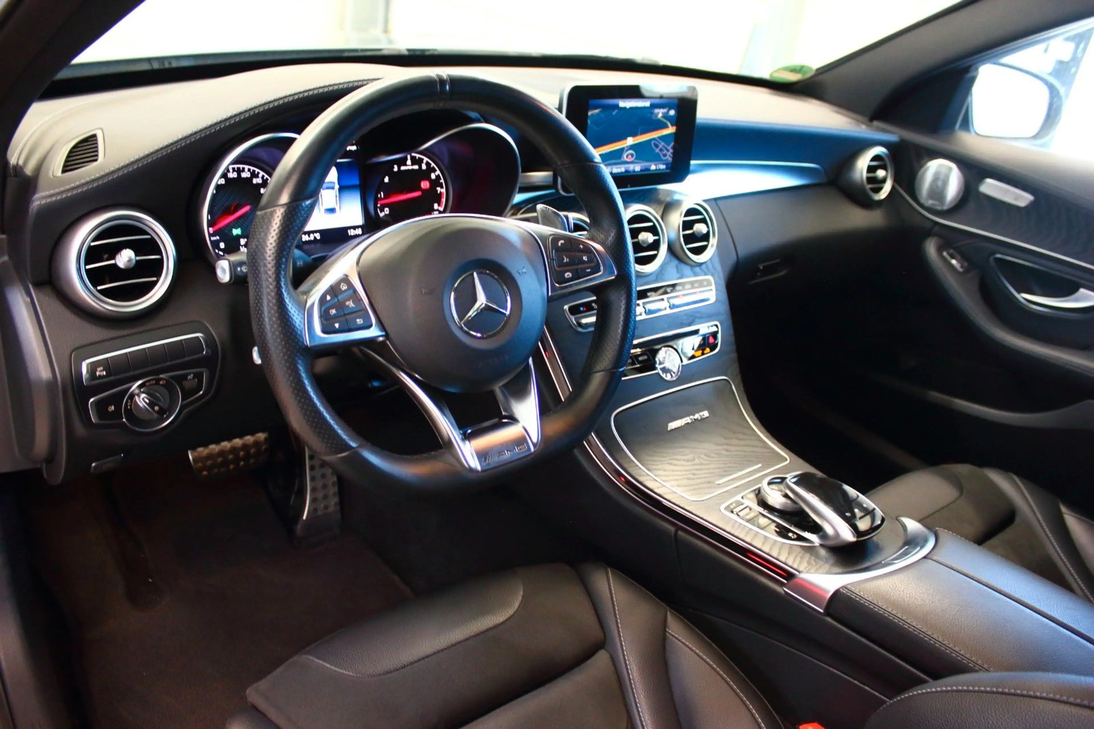 Mercedes-Benz C 63 AMG limo~UNFALLFREI+DEUTSCH+S-HEFT~2Hd — photo 13