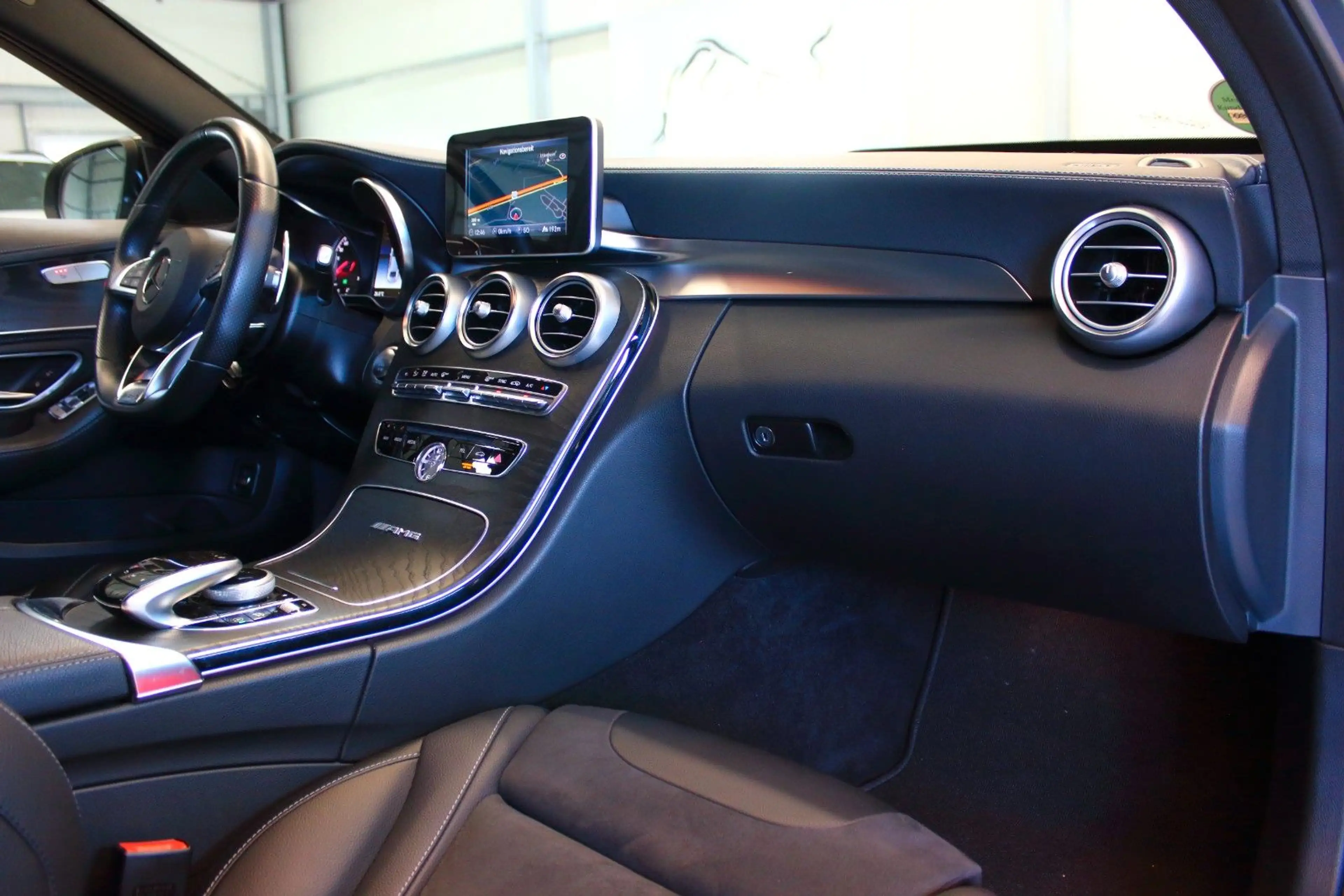 Mercedes-Benz C 63 AMG limo~UNFALLFREI+DEUTSCH+S-HEFT~2Hd — photo 15