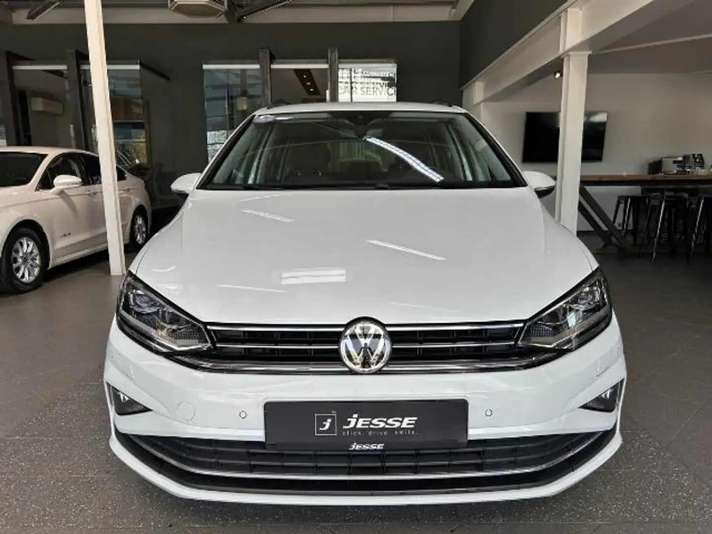 Volkswagen Golf Sportsvan 1.5 TSI R-Line LED Navi CarPlay R.Cam Weiß - 2
