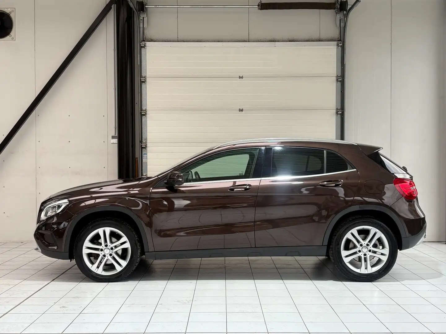 Mercedes-Benz GLA 200 GLA 200 d *XENON *CUIR*GPS*CAMERA*JANTES* Bruin - 2
