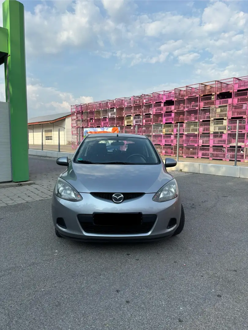 Mazda 2 1.3 Independence Sport (3-trg.)(63kW) Grau - 2
