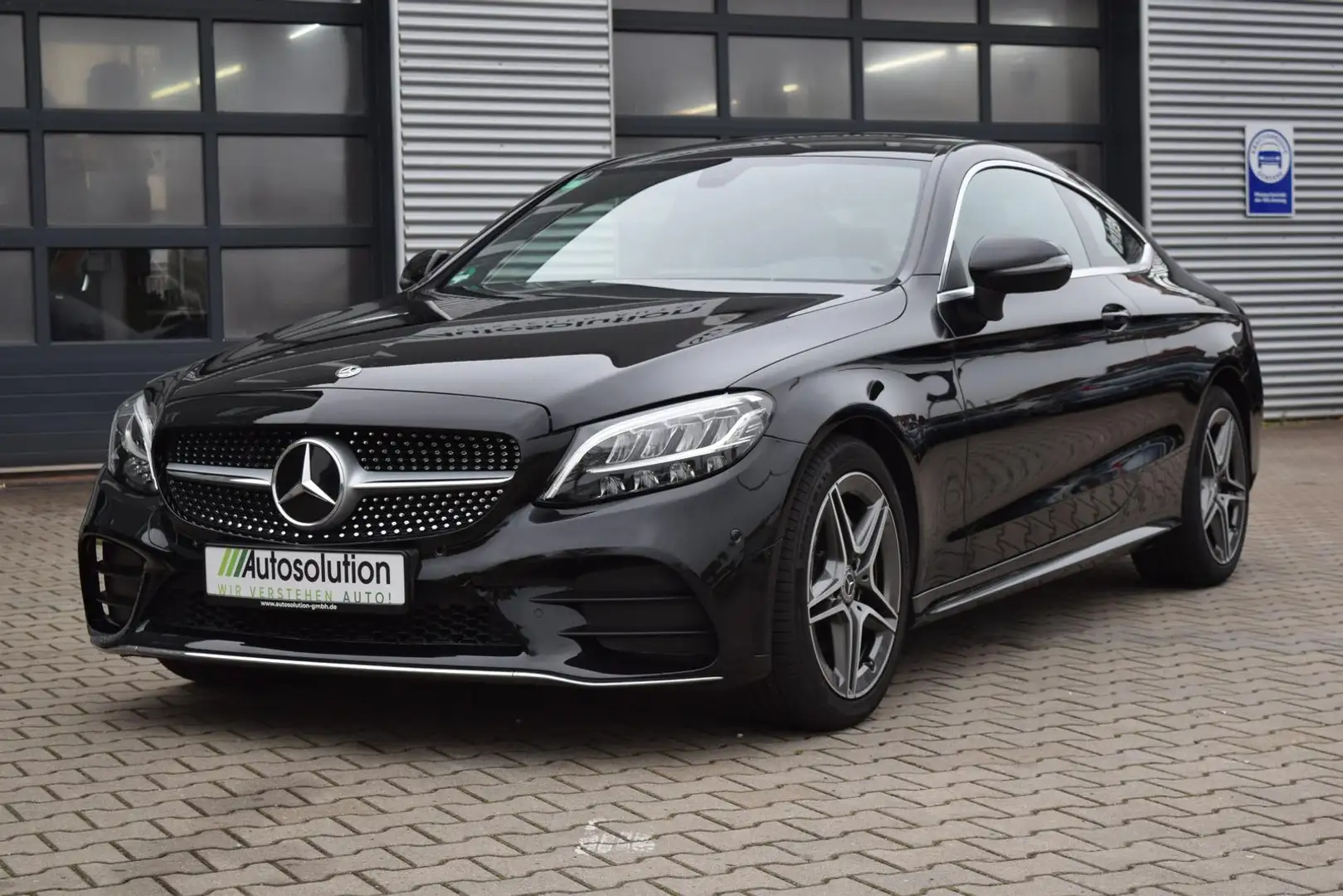 Mercedes-Benz C 180 Coupe AMG Line *KAMERA*CARPLAY*PARKASSIST* Schwarz - 1