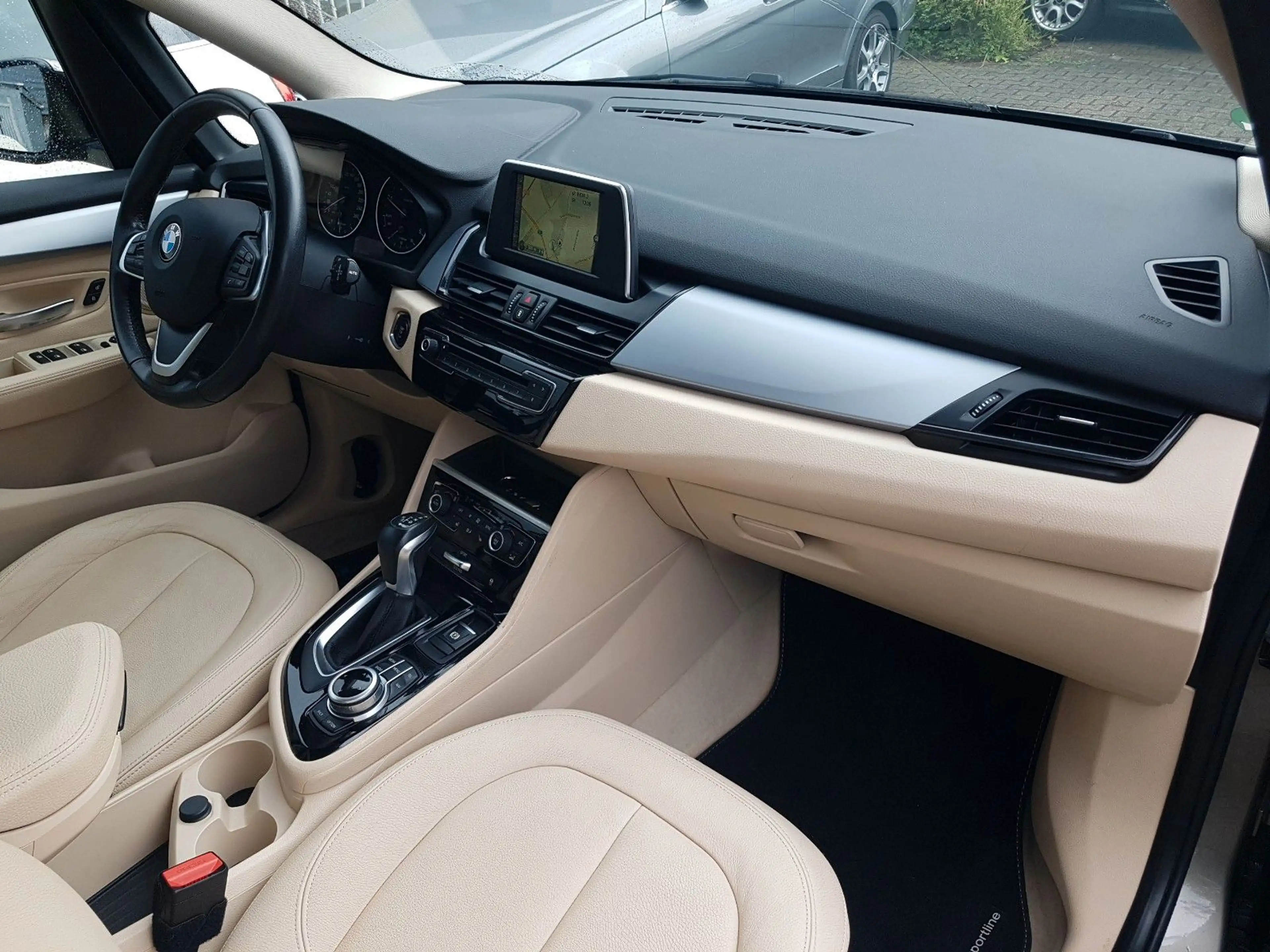 BMW 216 Advantage Aut. Navi AHK Leder — photo 13