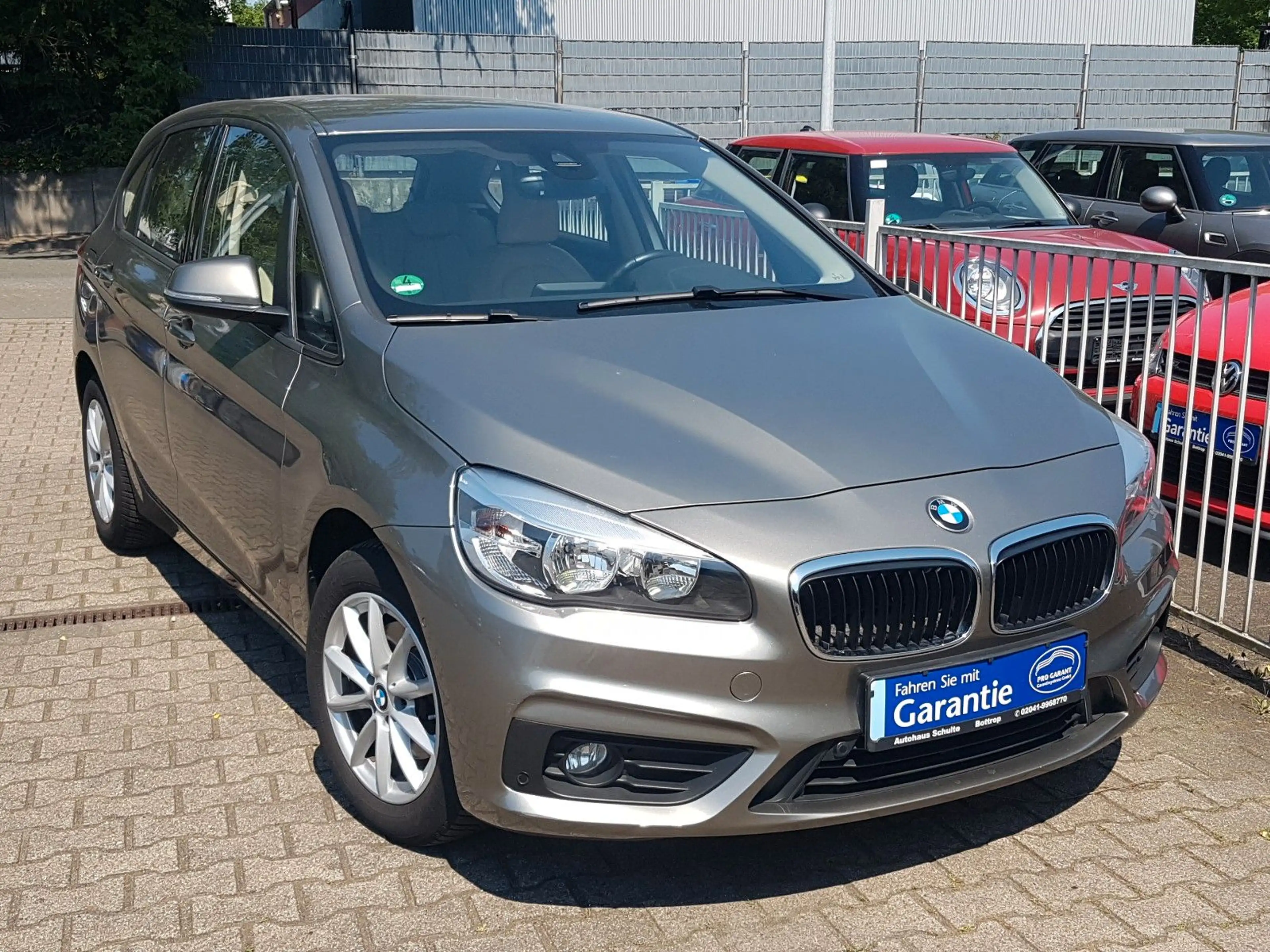 BMW 216 Advantage Aut. Navi AHK Leder