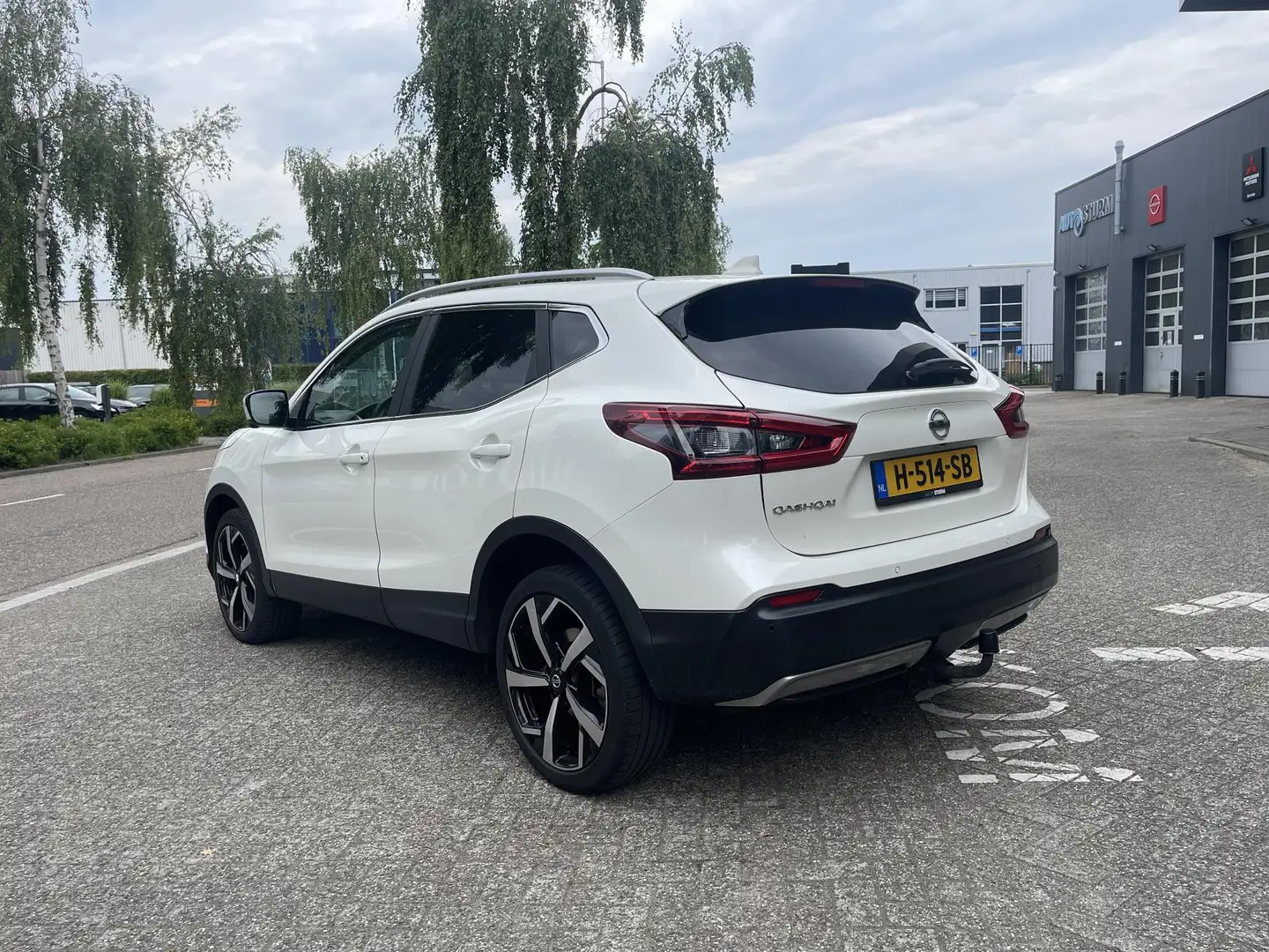 Nissan Qashqai 1.3 DIG-T Tekna Wit - 2