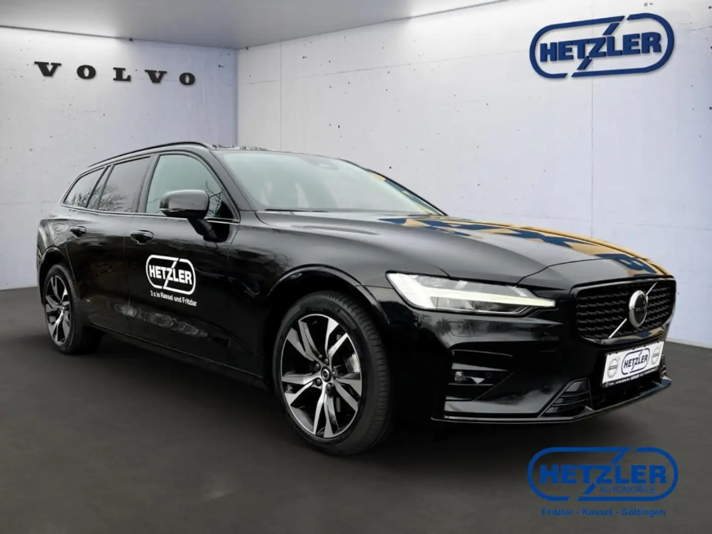 Volvo V60 Kombi Plus Dark B4 Diesel EU6d Schwarz - 2