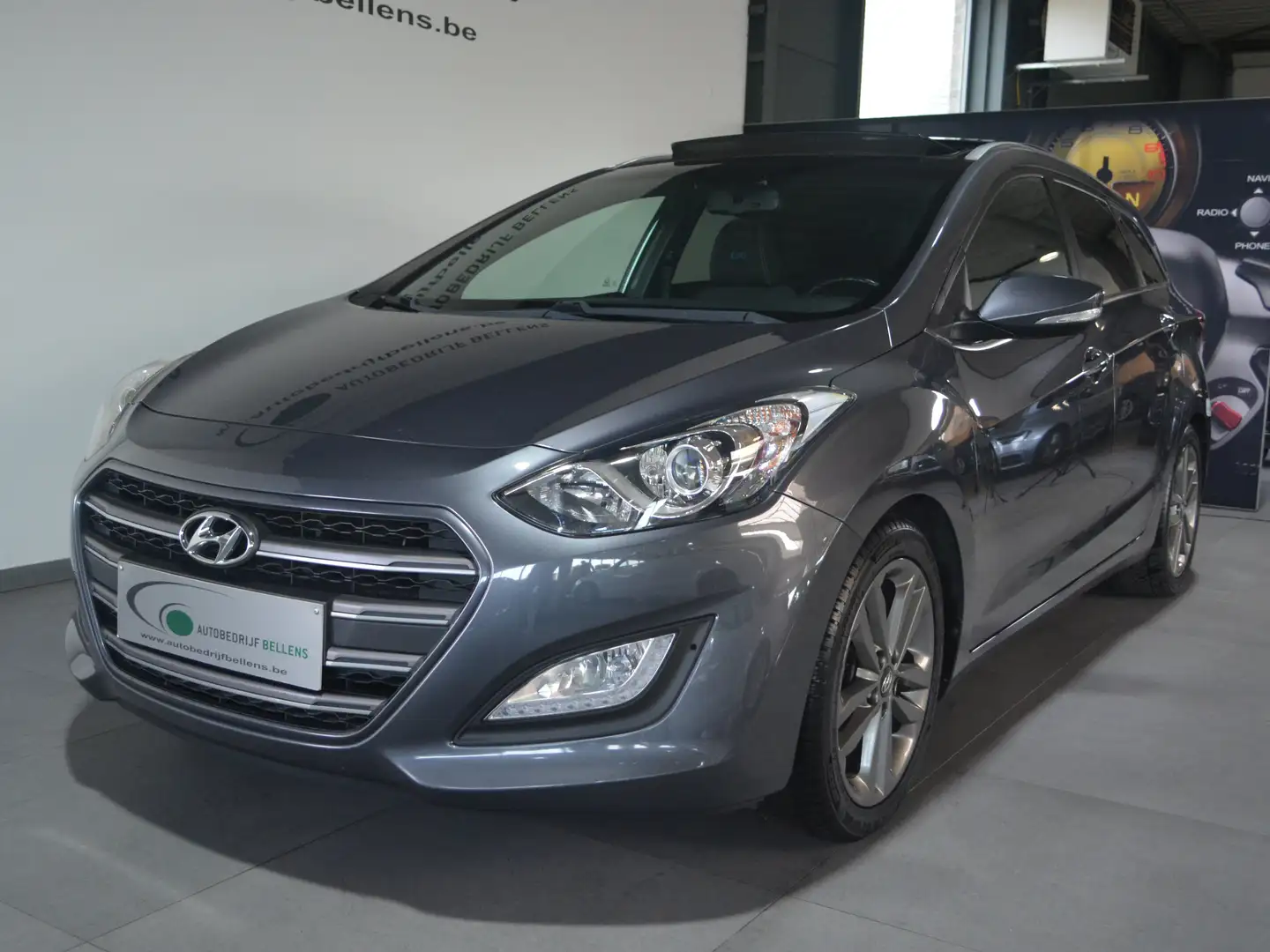 Hyundai i30 i30 blue  SW 1.6 GDi DCT Premium / AUT./ NAVI +CAM Grau - 2
