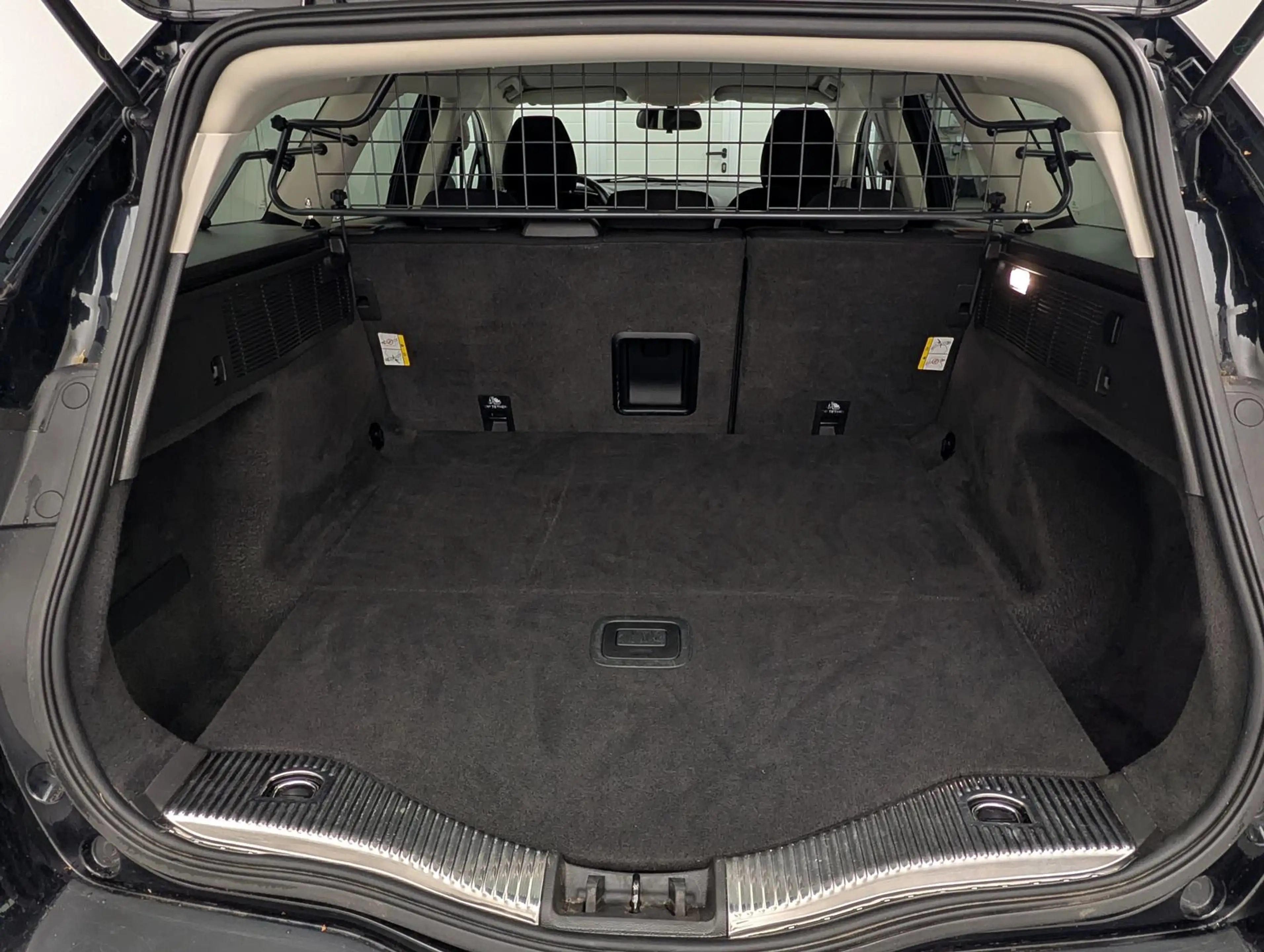 Ford Mondeo Turnier 1.5 EcoB Aut Business Ed. SHZ+GJR — photo 9