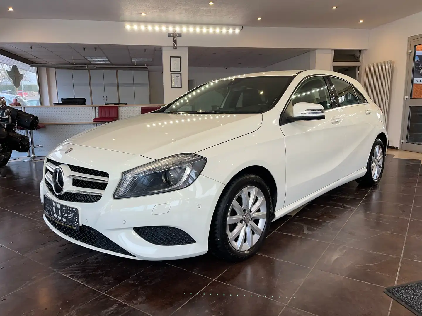 Mercedes-Benz A 200 A*200*CDI*BlueEfficiency*NAVI*Sport*SHZ* Blanc - 1