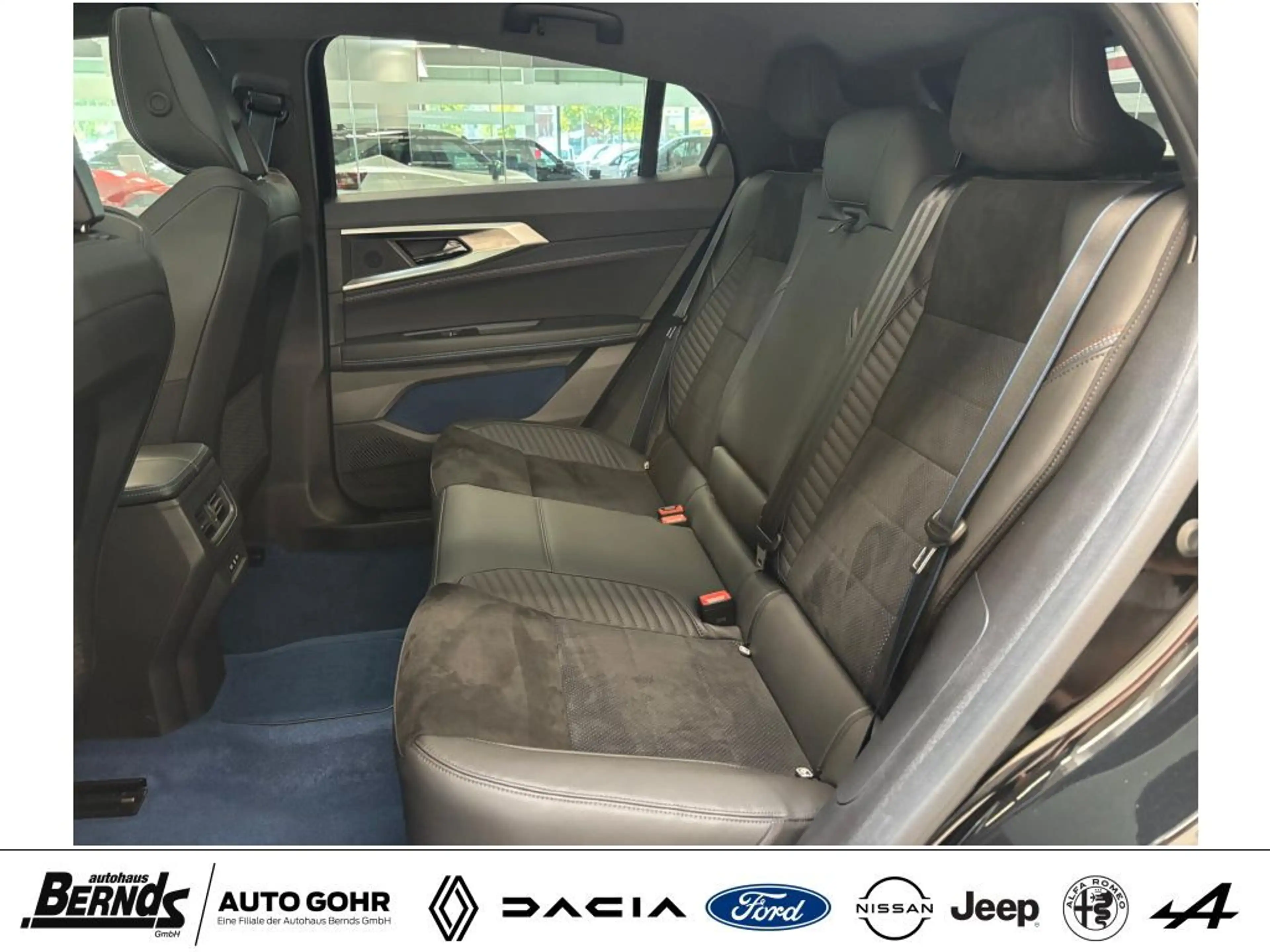 Renault Rafale E-Tech Hyper Plug-in Hybrid 300 4x4 Atelier Alpine — photo 10