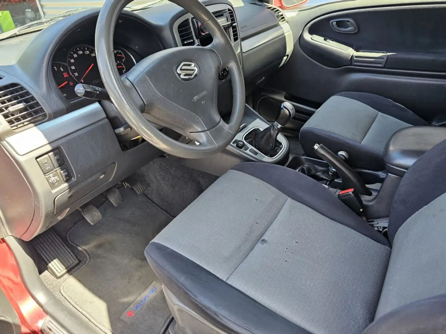 Suzuki Grand Vitara 1.6 Metal Top Wide B Rood - 2