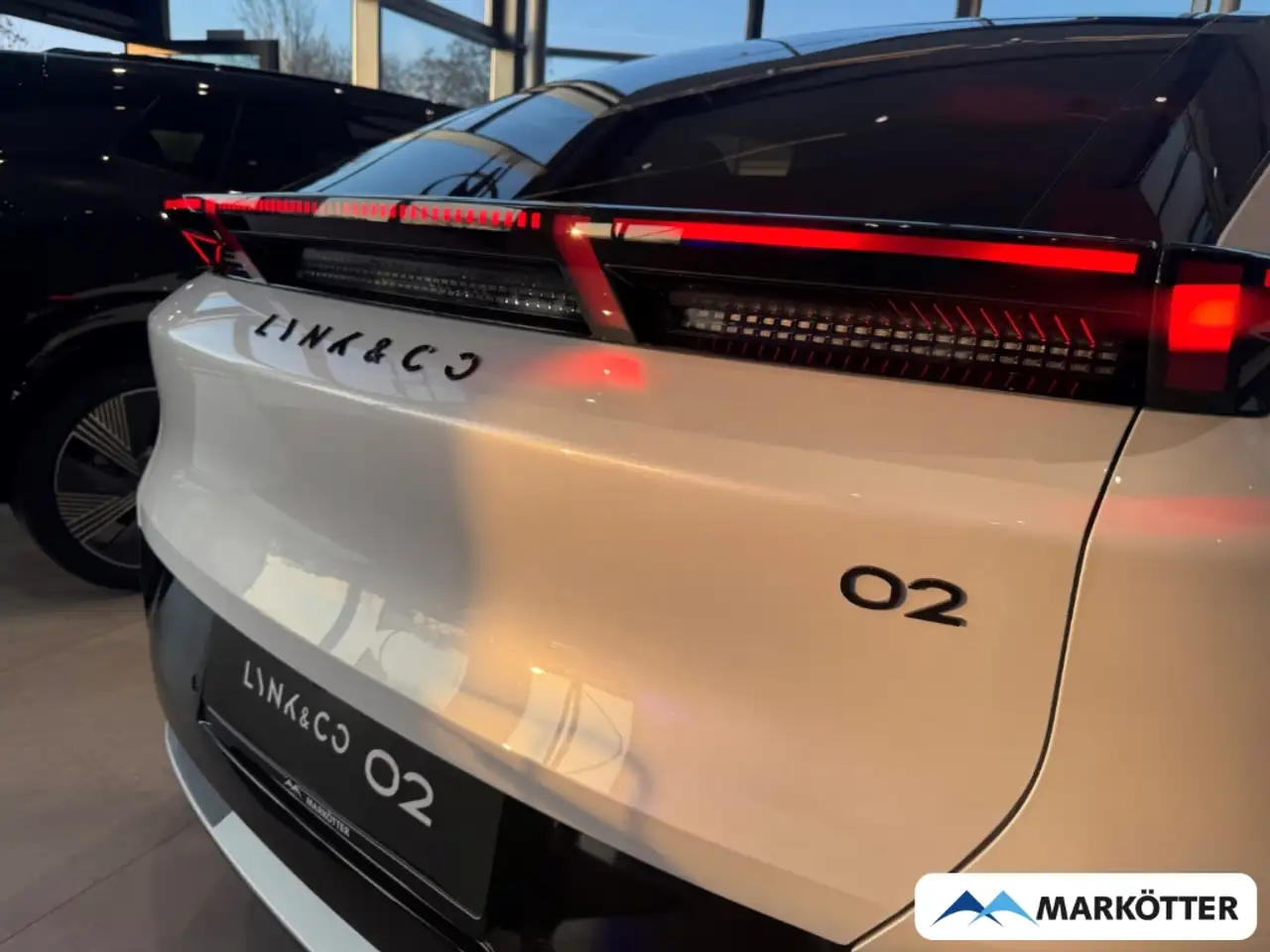 Lynk & Co 02