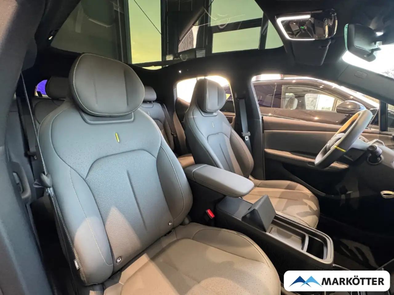 Lynk & Co 02