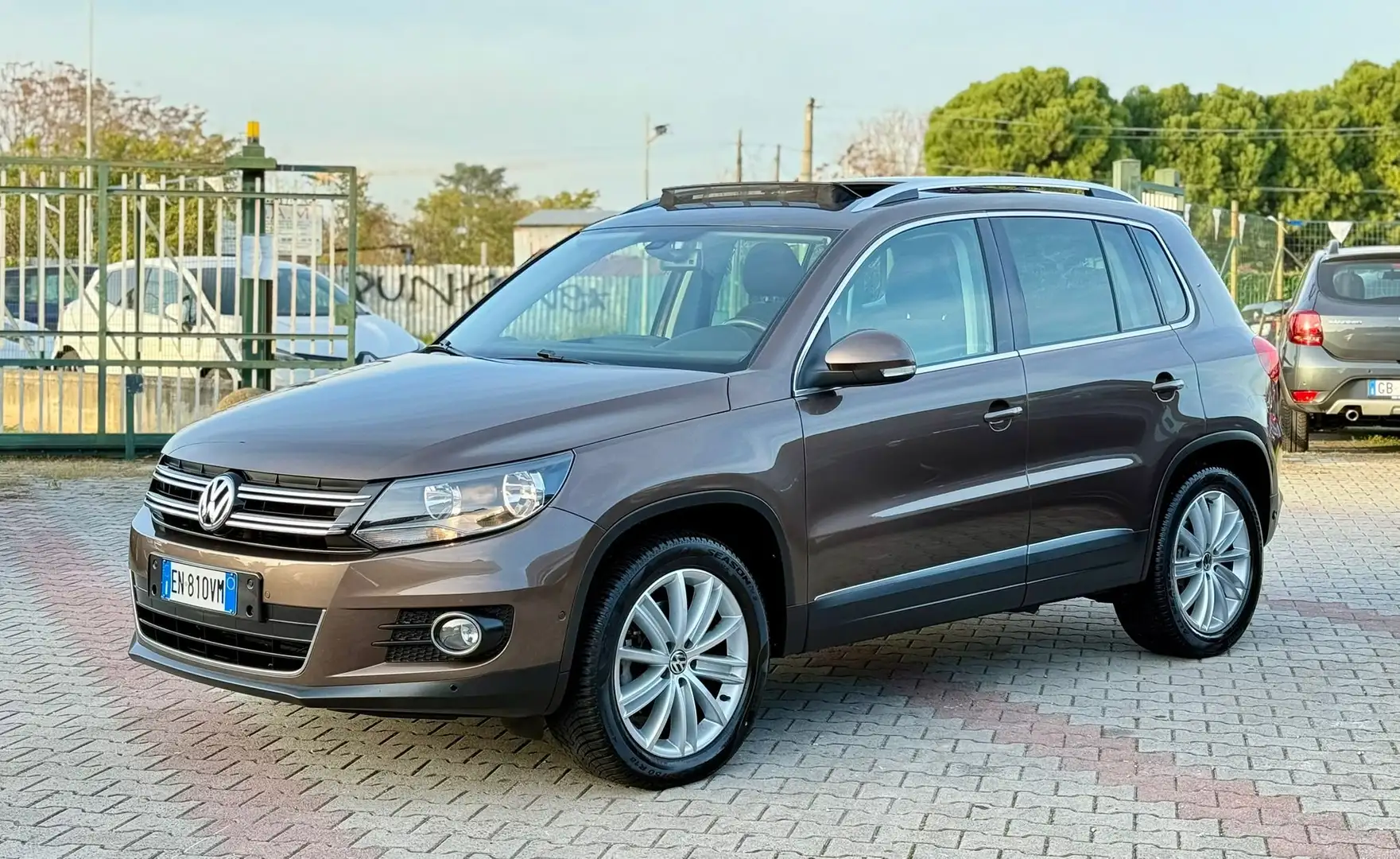 Volkswagen Tiguan 2.0 tdi bm Sport Marrone - 1