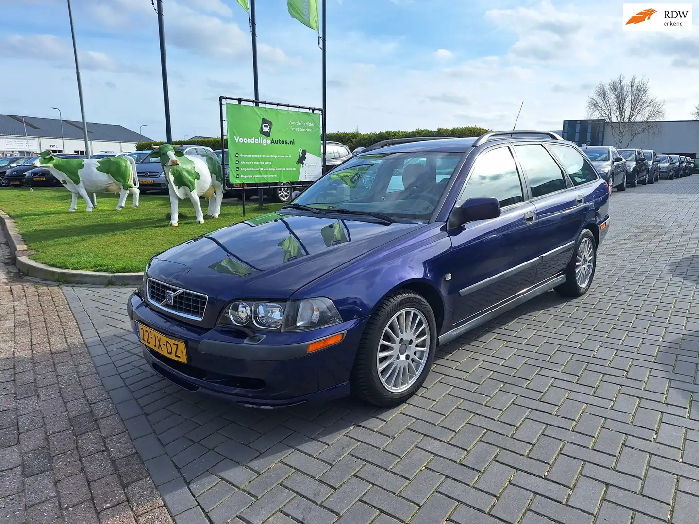 Volvo V40 2.0 Europa / comfortabel en oerdegelijk / APK maar Blau - 1