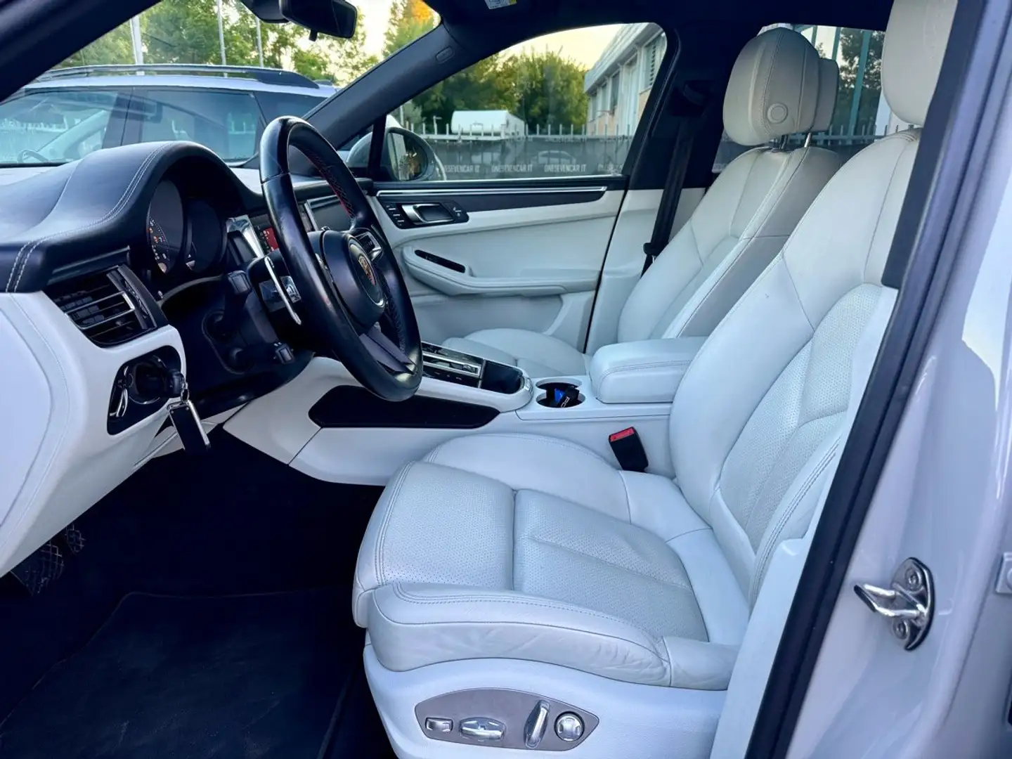 Porsche Macan 2.0 T 265cv Full+Tetto+Sportchrono+Sospens. - 2
