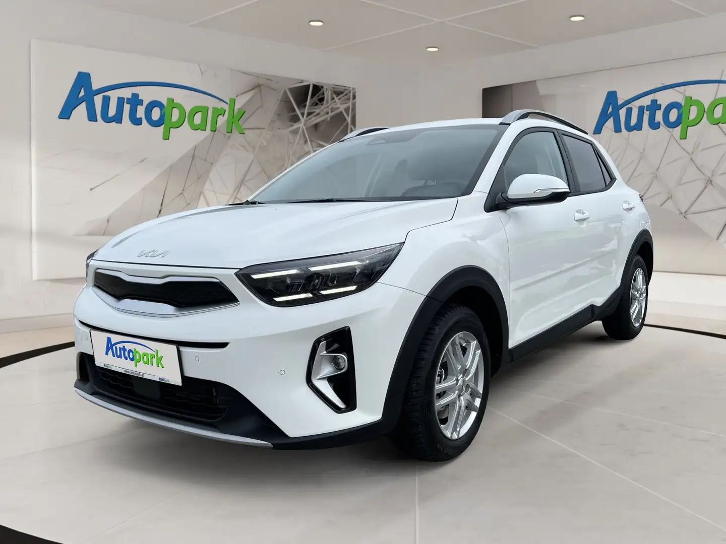 Kia Stonic 1,0 T-GDI Gold OPF Weiß - 1