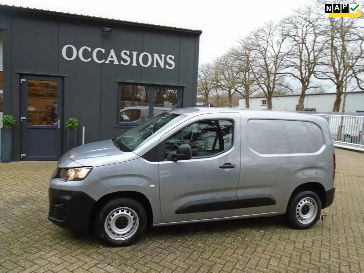 Peugeot Partner 1.5 BlueHDI Premium Gris - 1