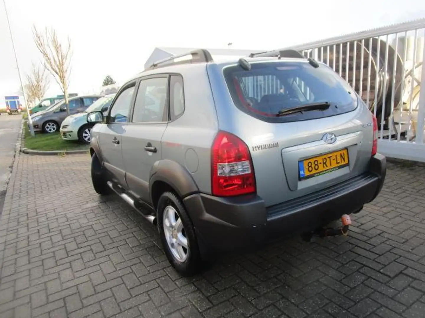 Hyundai TUCSON 2.0i Active Grijs - 2