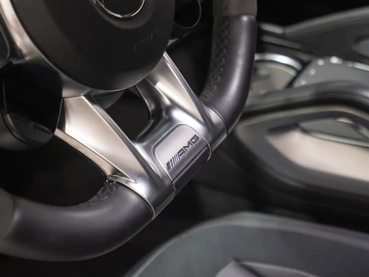 Mercedes-Benz GLE снимка Mercedes-Benz GLE