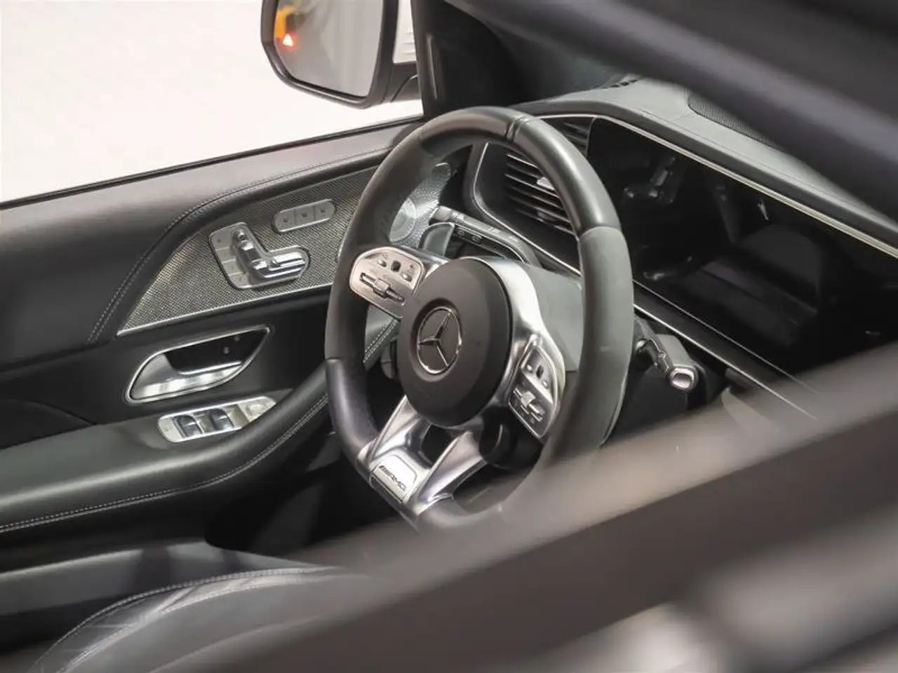 Mercedes-Benz GLE снимка Mercedes-Benz GLE