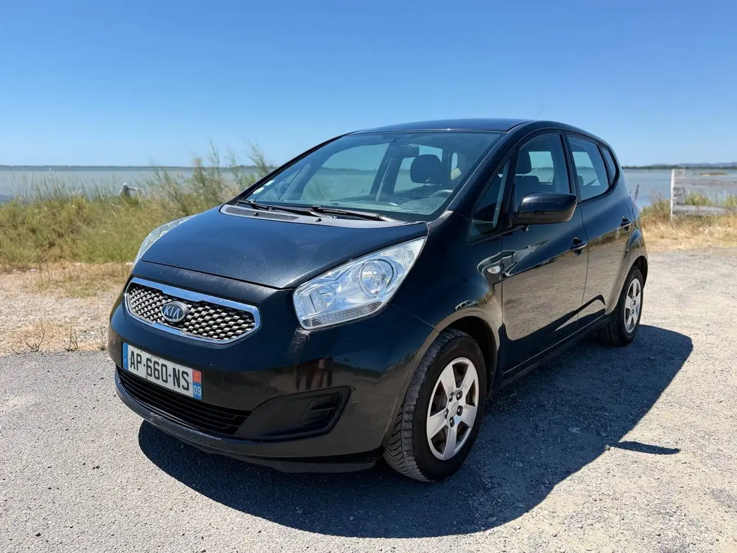 Kia Venga Venga 1.4 CRDi 90 ch Active Schwarz - 1