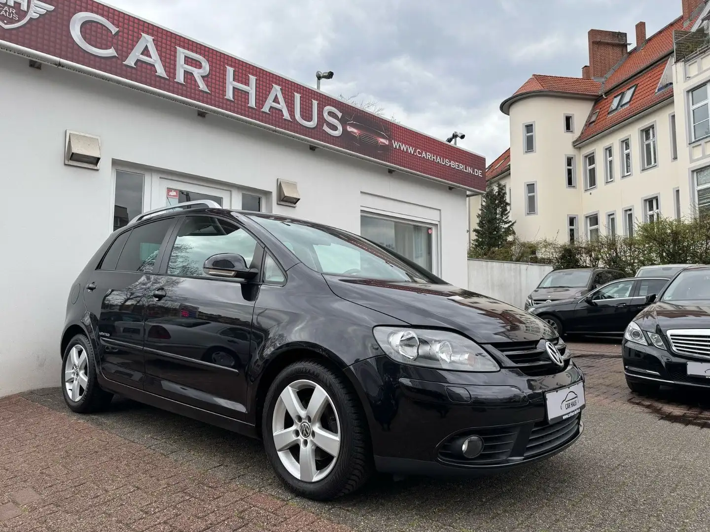 Volkswagen Golf Plus V 1.6 United *Aus 1. Hand * Zwart - 1