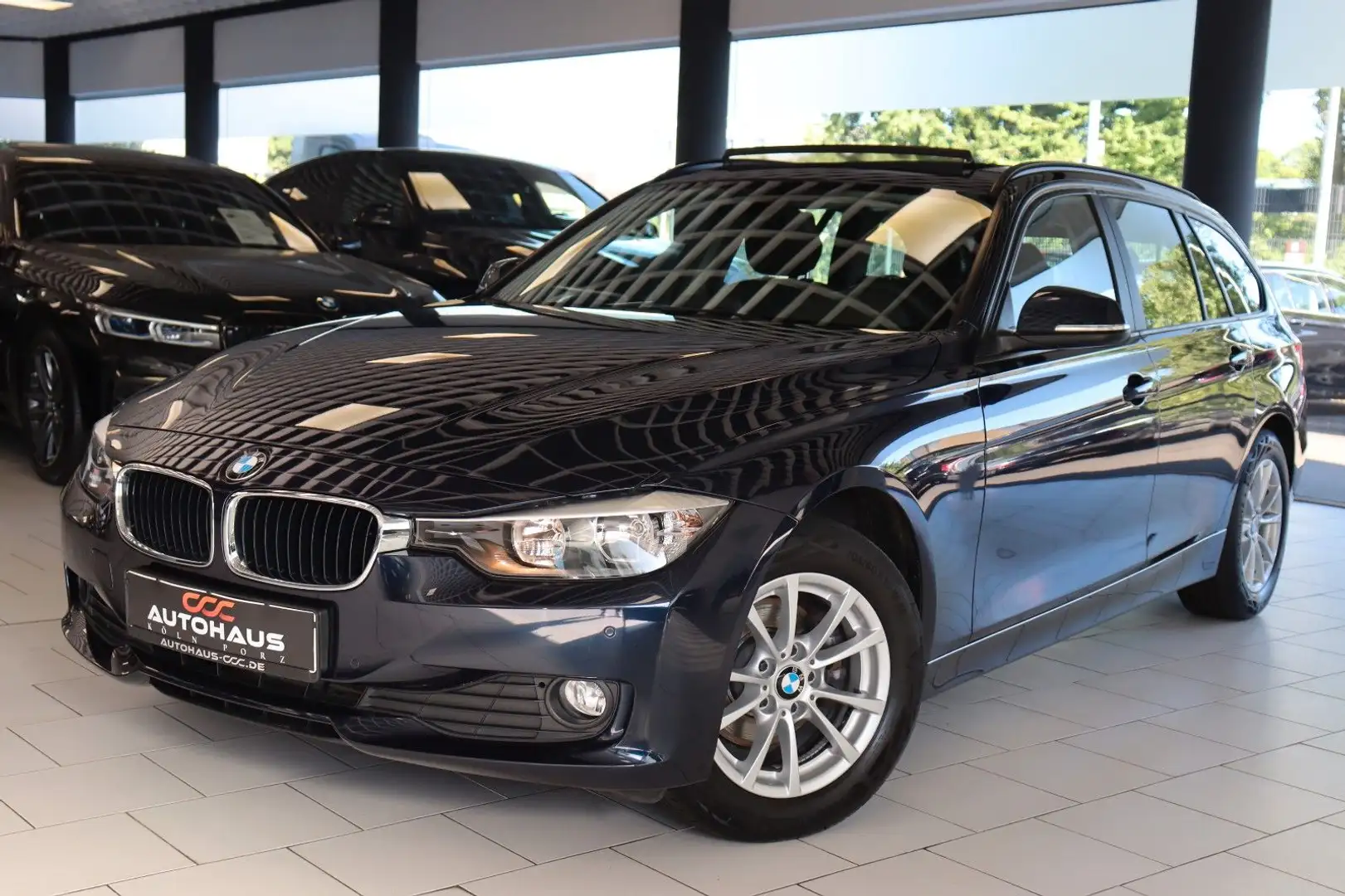 BMW 316 i Touring|PANORAMA|PDC|SHZ|67KM|ELKT.HECK| Bleu - 1