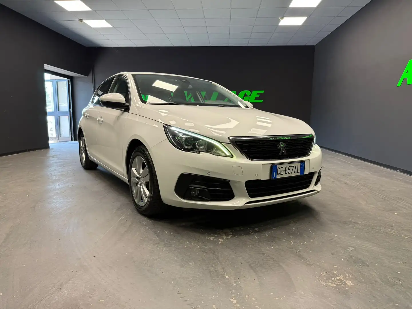 Peugeot 308 308 II 2018 5p 1.5 bluehdi Active Business Bianco - 1