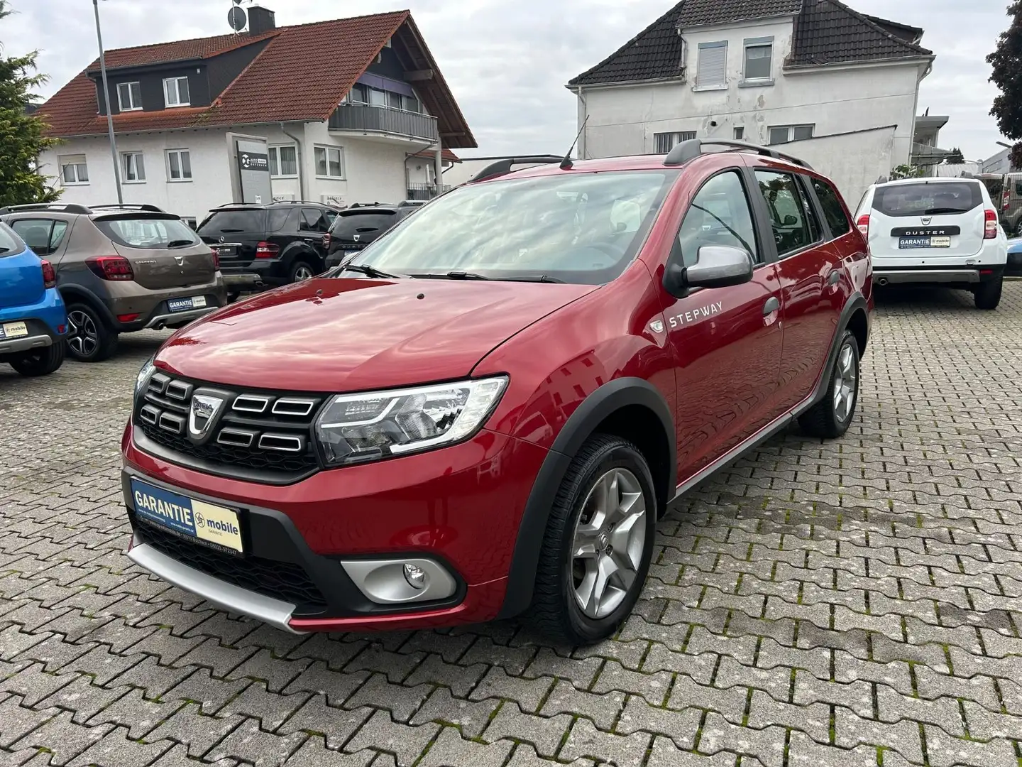 Dacia Logan MCV TCe 90 Kombi Stepway Automatik Rouge - 1