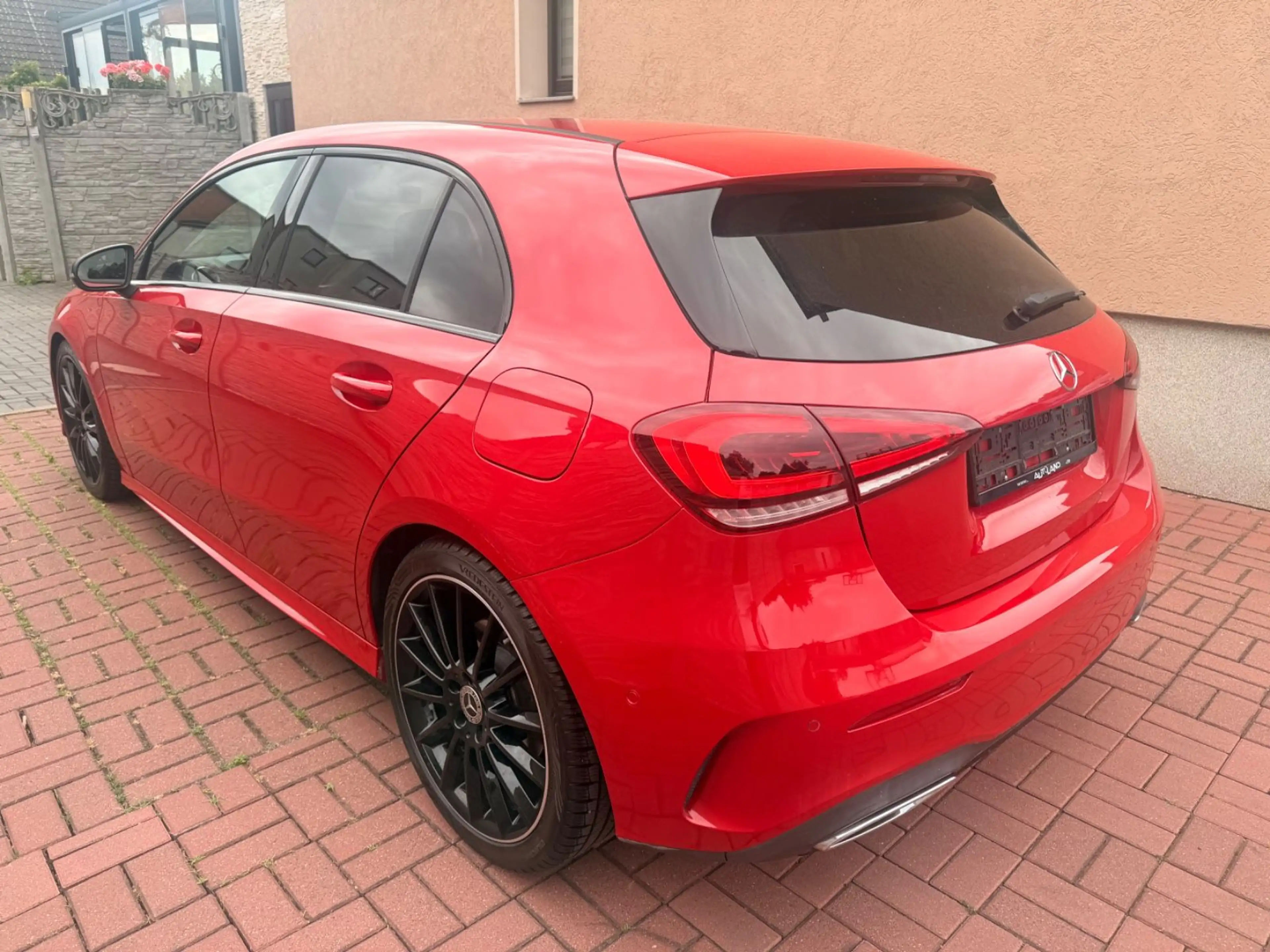 Mercedes-Benz A 250 AMG LINE+AUT+KAMERA+LED+NAVI — photo 6