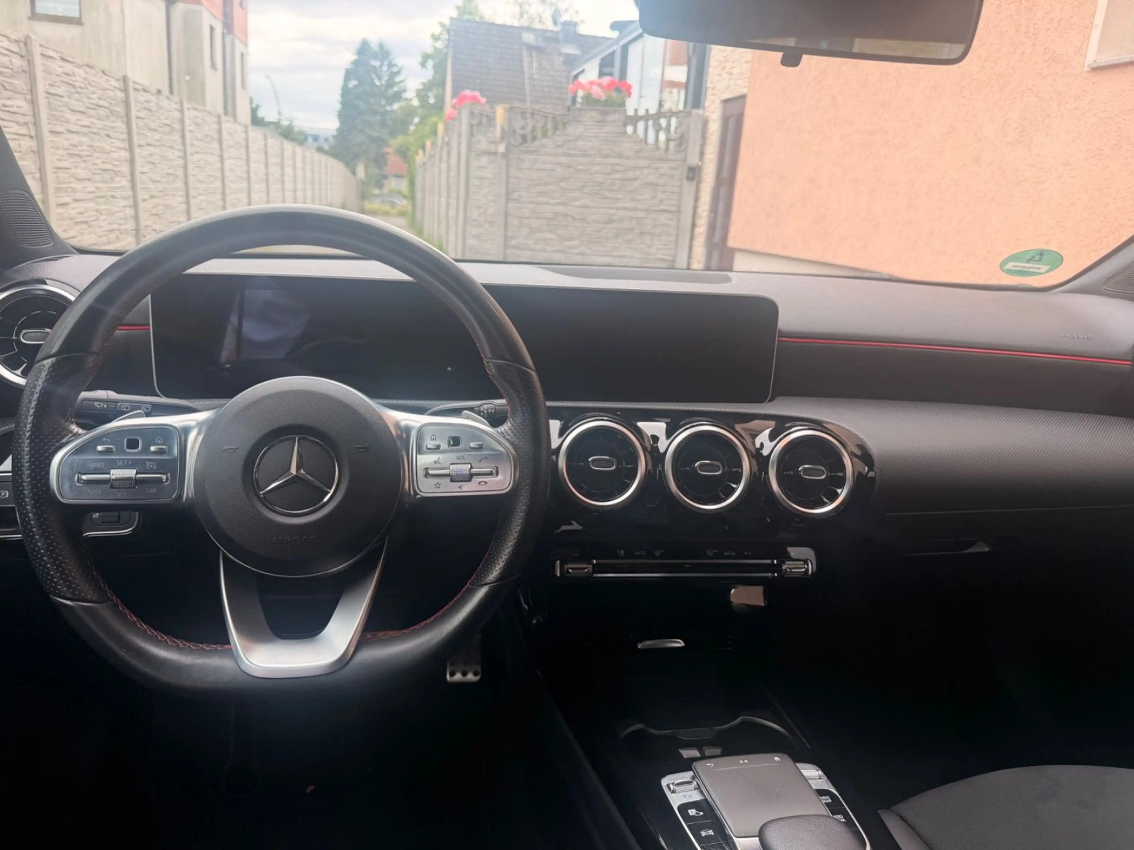 Mercedes-Benz A 250 AMG LINE+AUT+KAMERA+LED+NAVI — photo 8